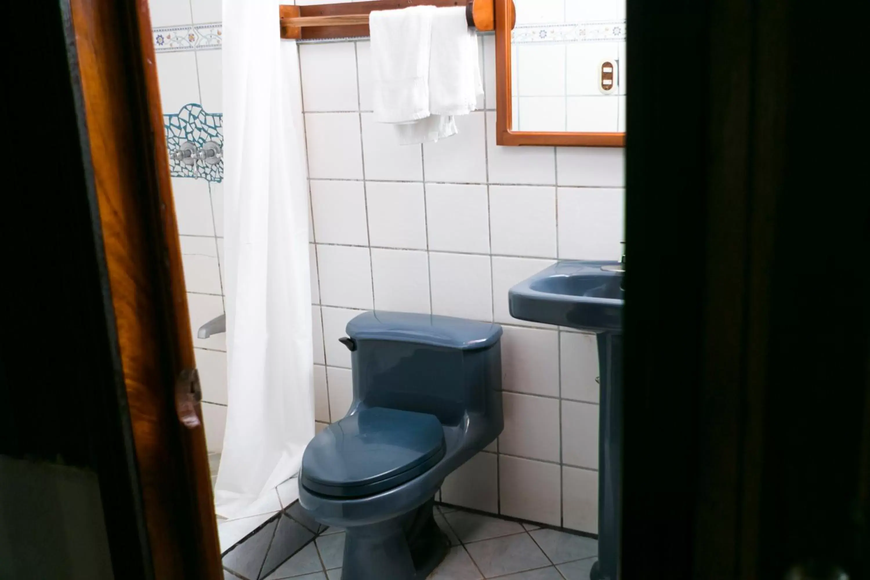 Bathroom in Hotel La Isla Inn