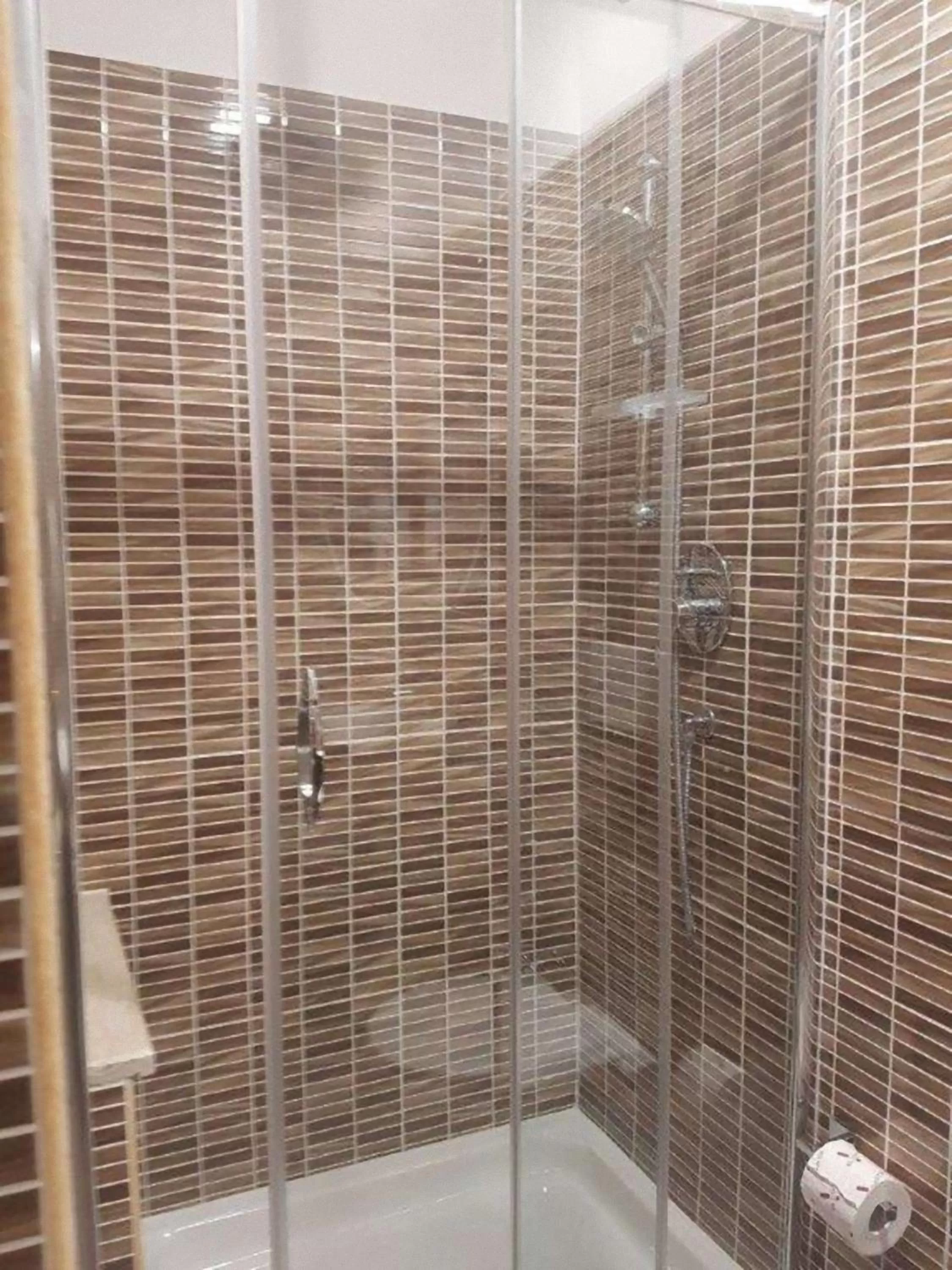 Bathroom in Hotel Best Roma