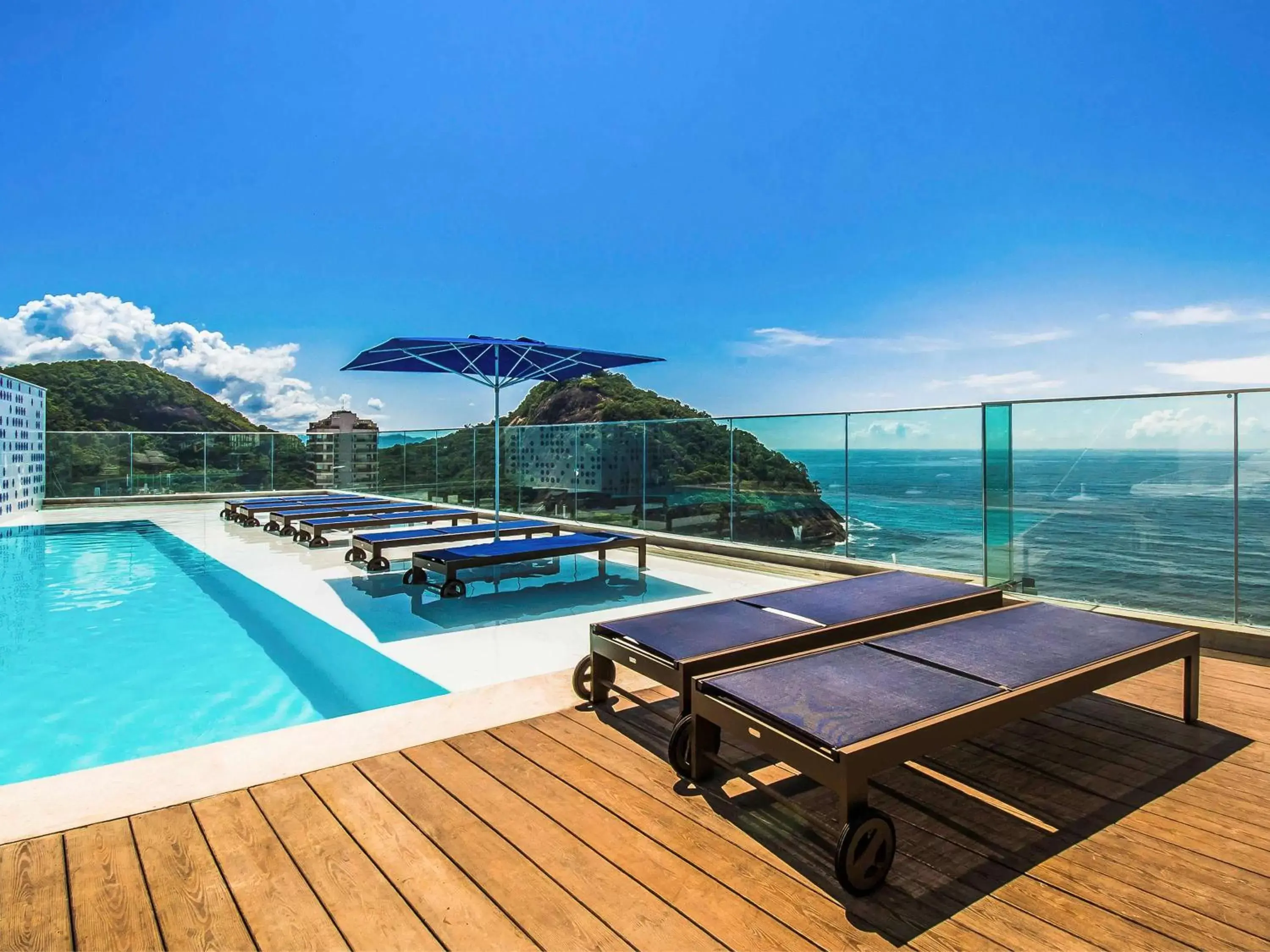 Pool view, Swimming Pool in Novotel Rio de Janeiro Leme