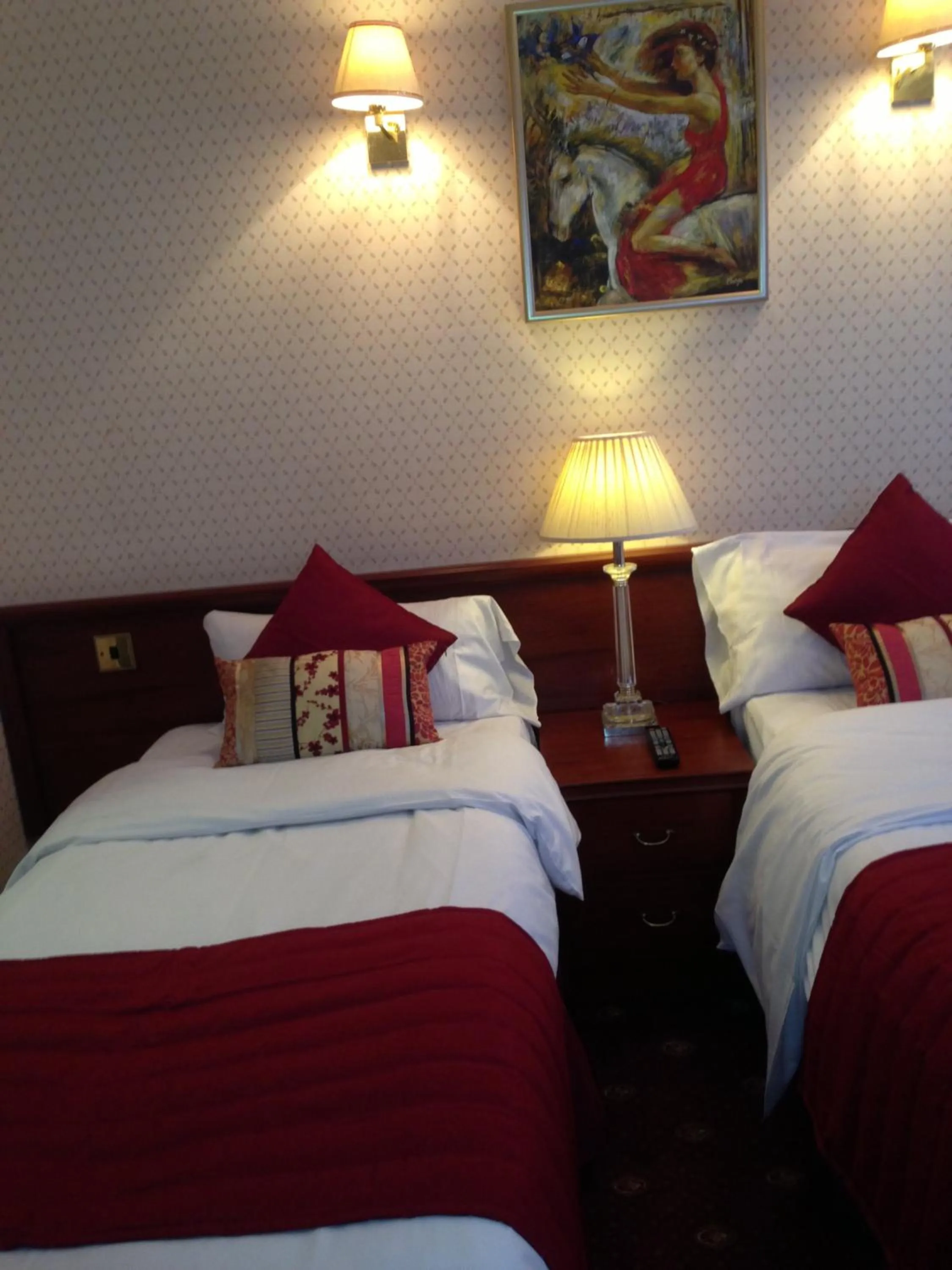 Bed in Avon Hotel