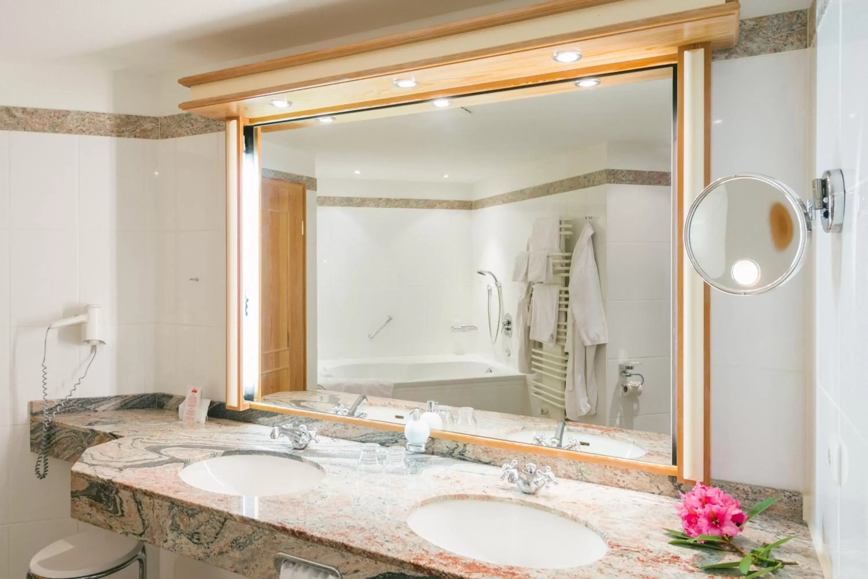 Bathroom in Hotel Landhaus Höpen