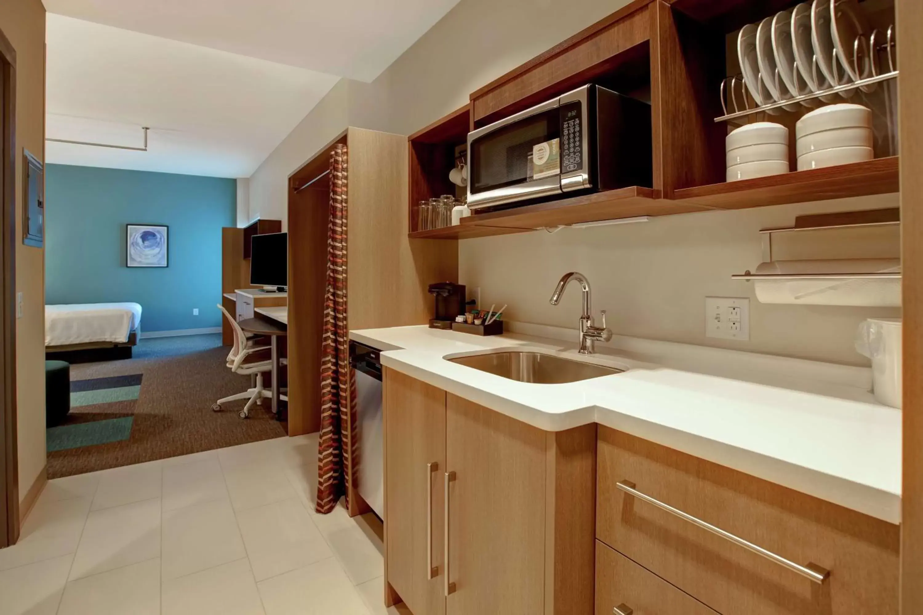 Bedroom, Kitchen/Kitchenette in Home2 Suites By Hilton Charlotte Uptown