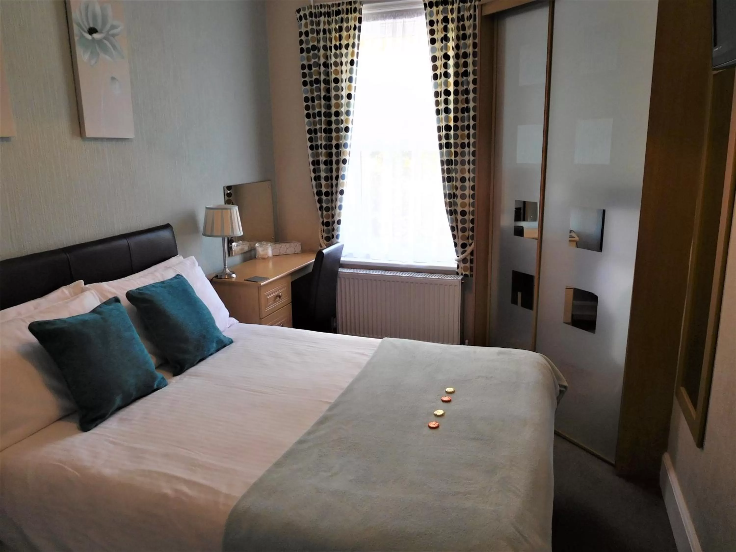 Bed in Cranmore Guest House