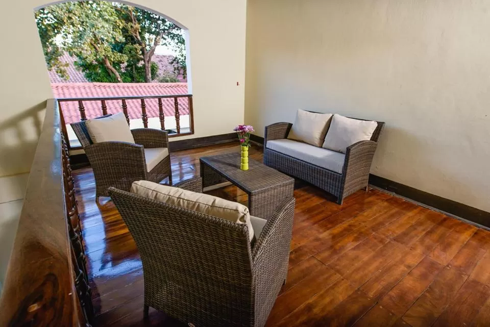 Seating area in Hotel Flor De Sarta