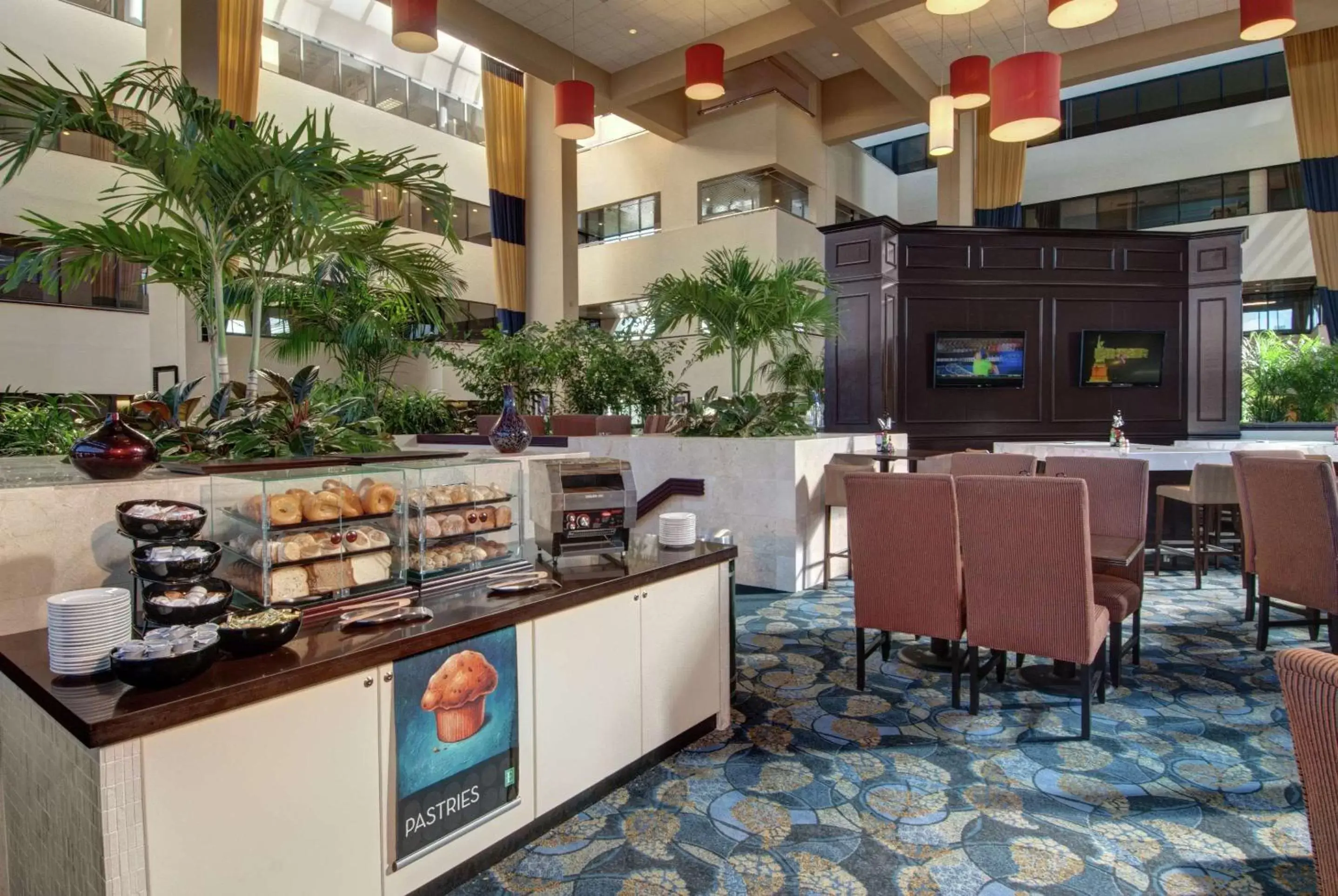 Breakfast, Restaurant/Places to Eat in Embassy Suites by Hilton West Palm Beach Central