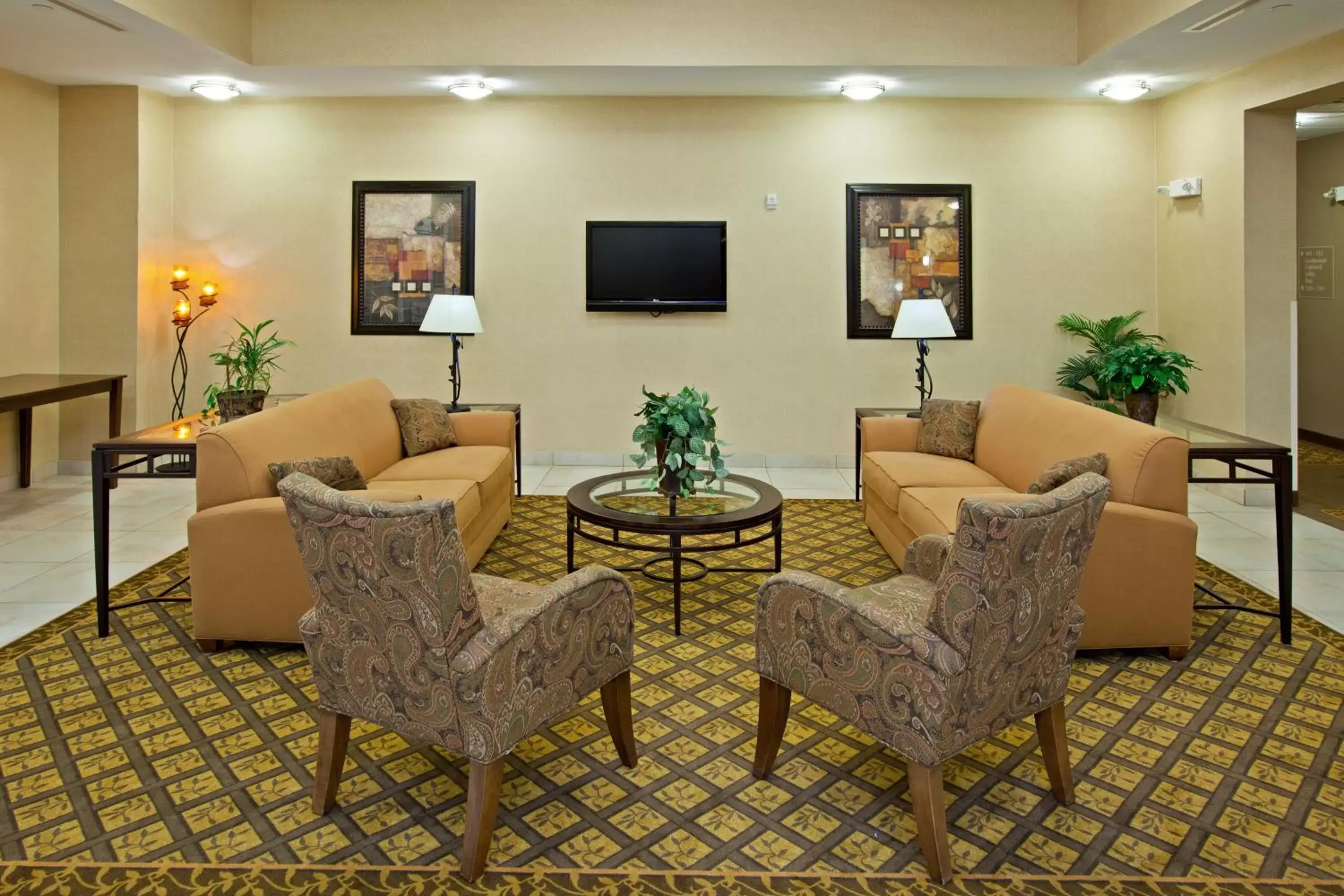 Lobby or reception, Lobby/Reception in Candlewood Suites Louisville North, an IHG Hotel