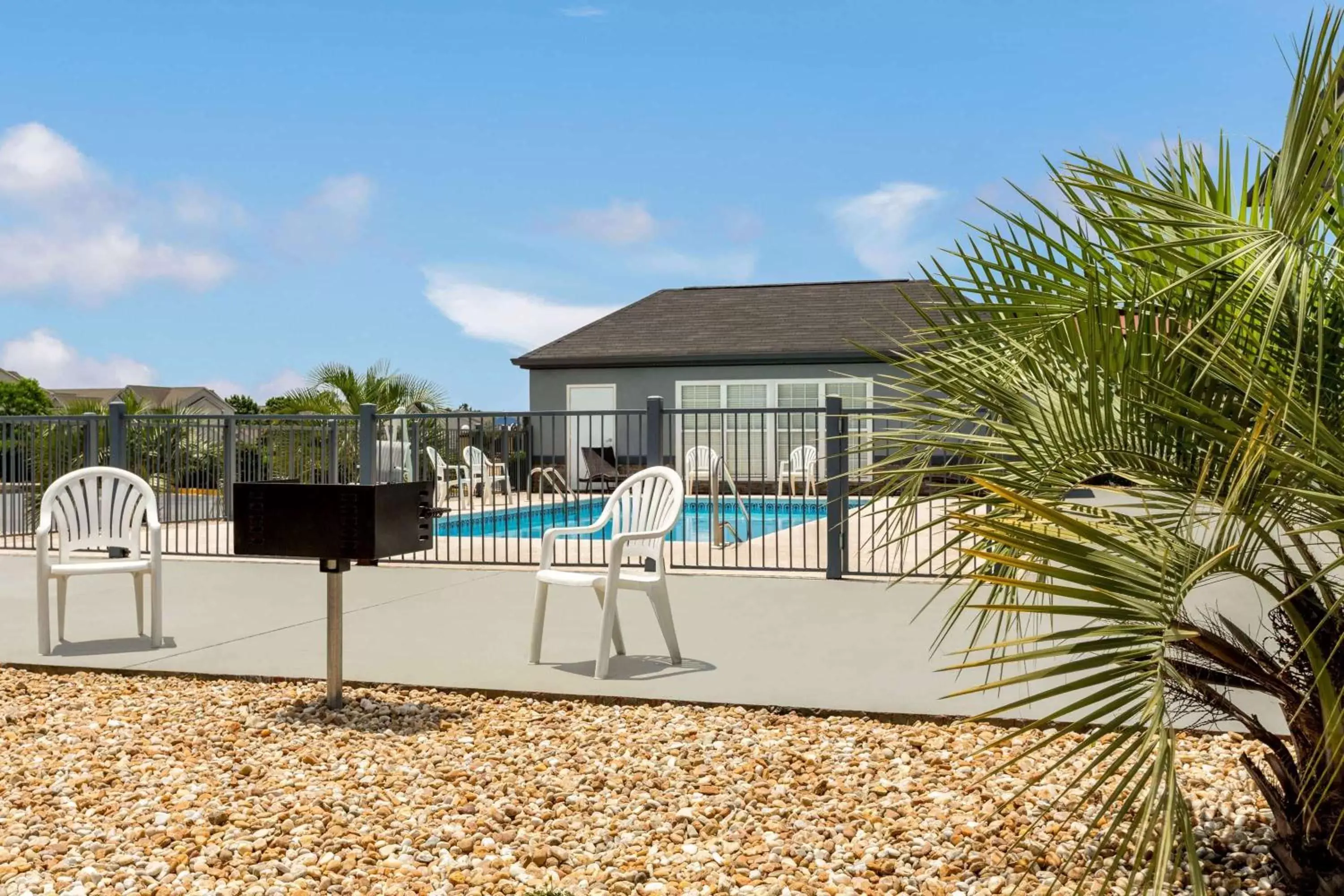 Restaurant/places to eat in Baymont by Wyndham Warner Robins Restaurant/places to eat in Baymont by Wyndham Warner Robins