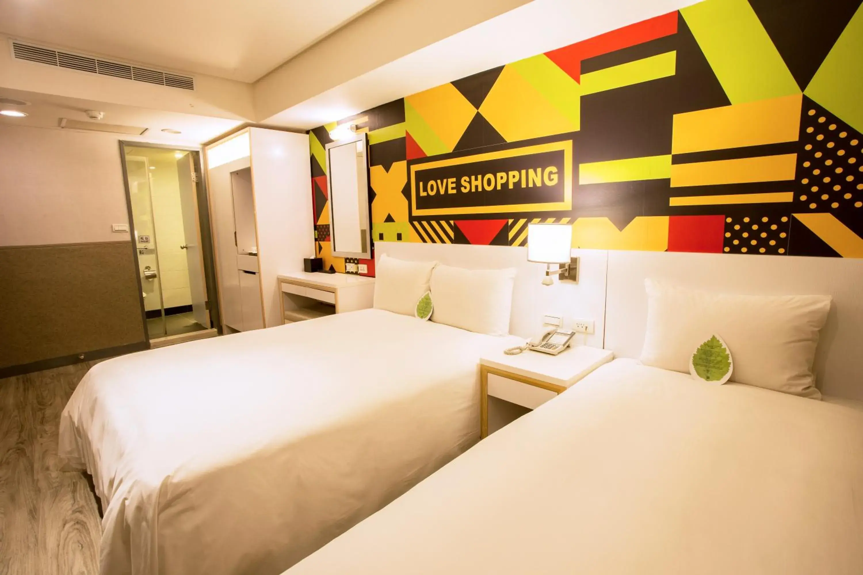 Photo of the whole room, Bed in Ximen Citizen Hotel