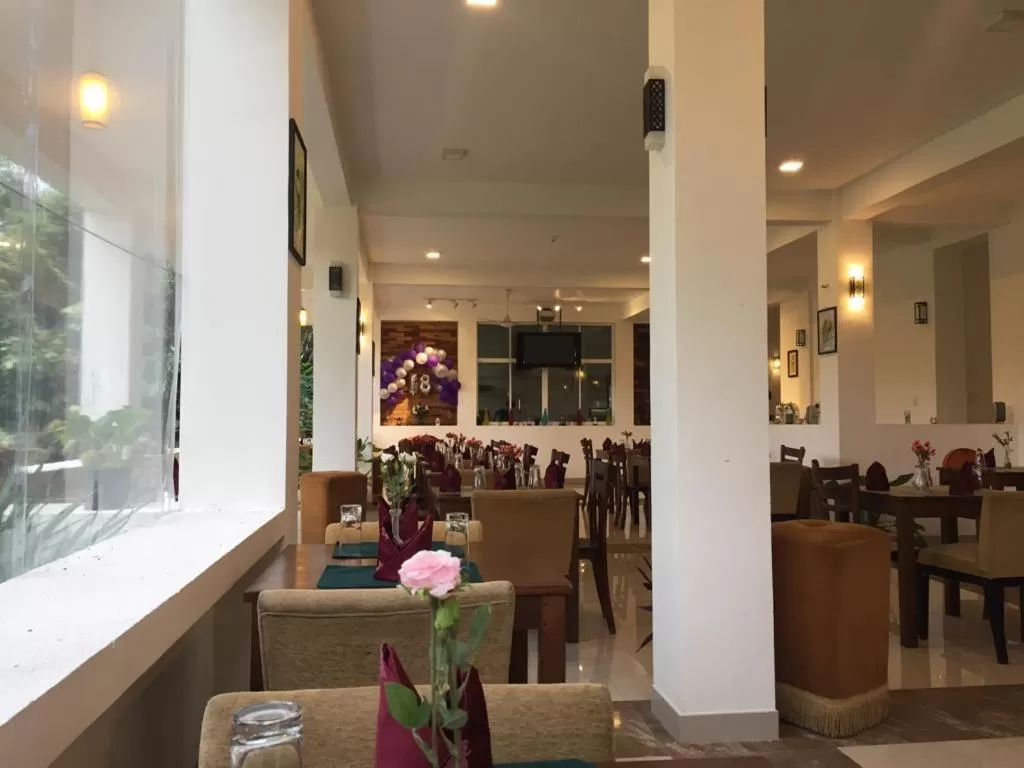 Restaurant/places to eat in Kandy Rivers Edge Nature Resort