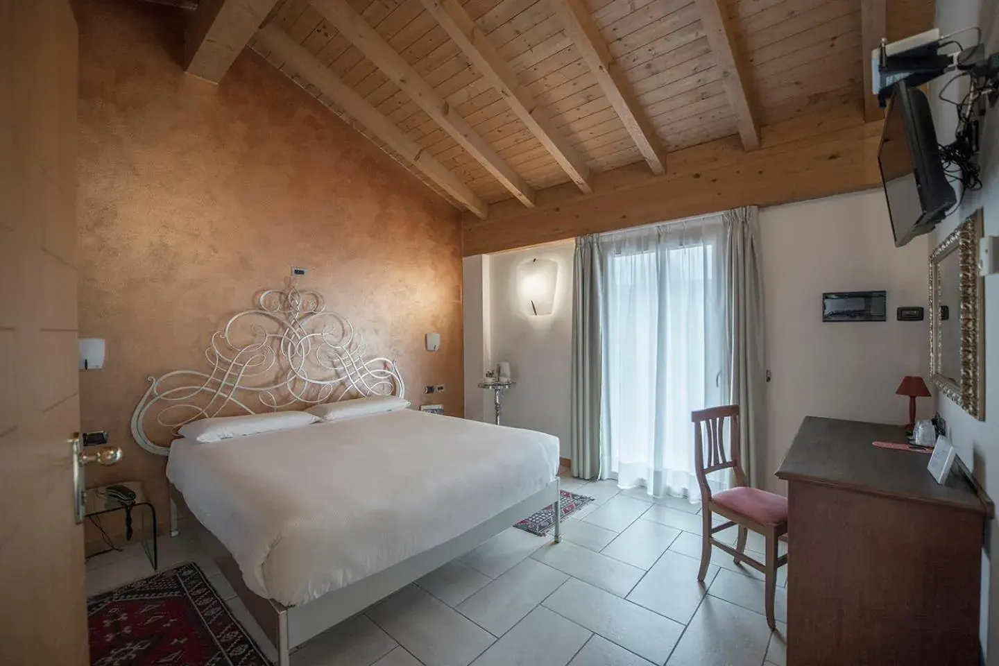 Day, Bed in Hotel Villa Colico