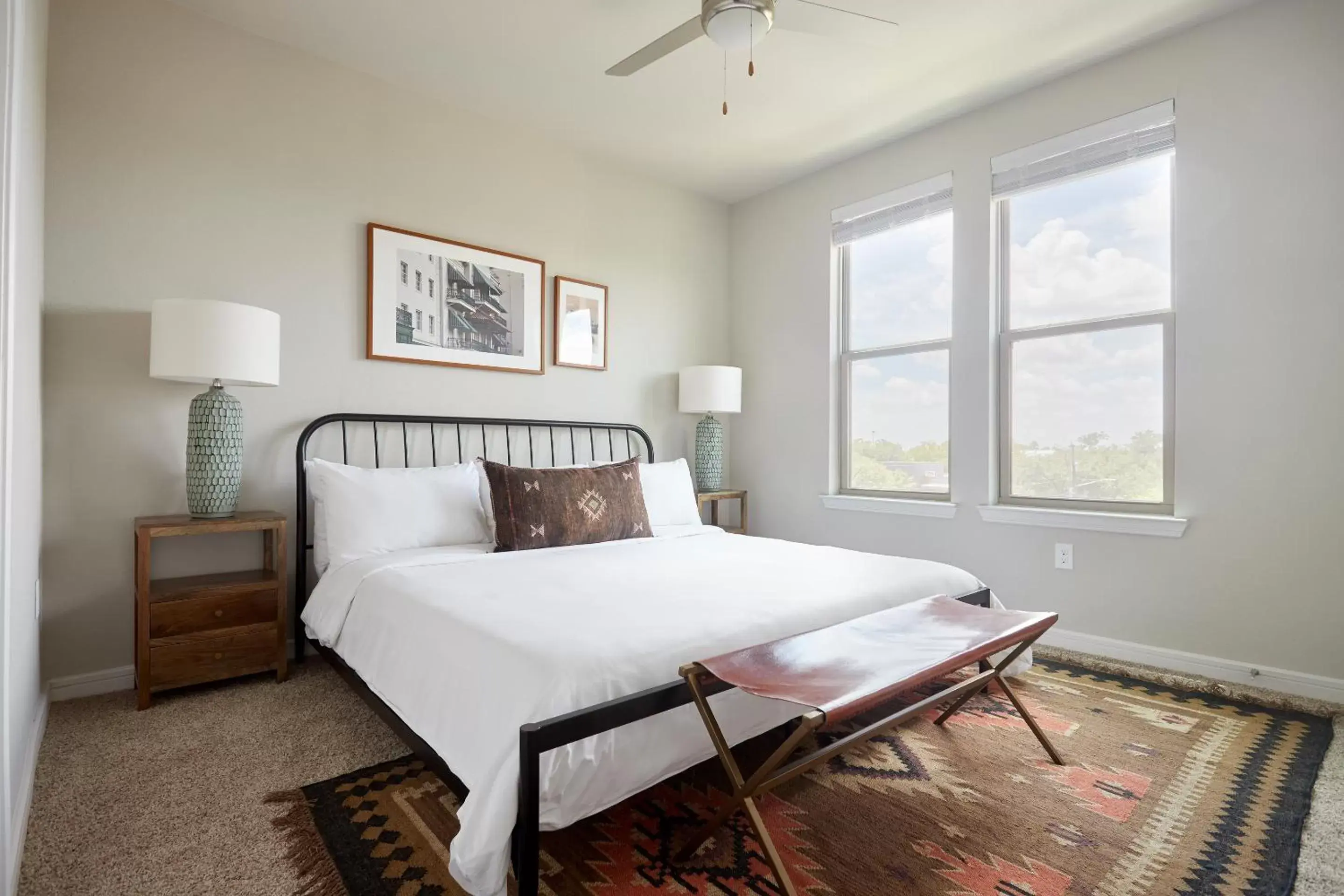 Living room, Bed in Sonder at Southtown