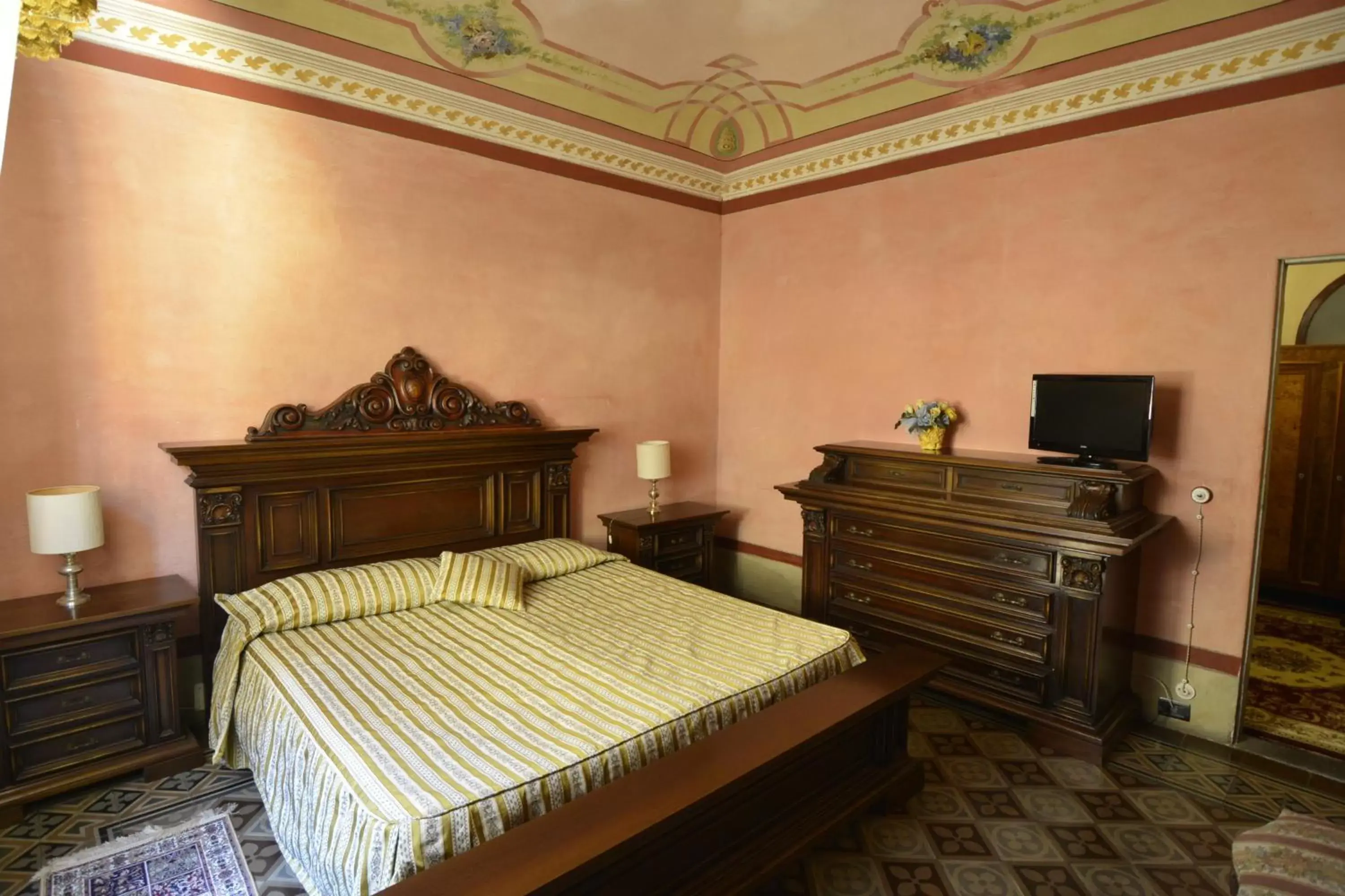 Bed in Relais Centro Storico