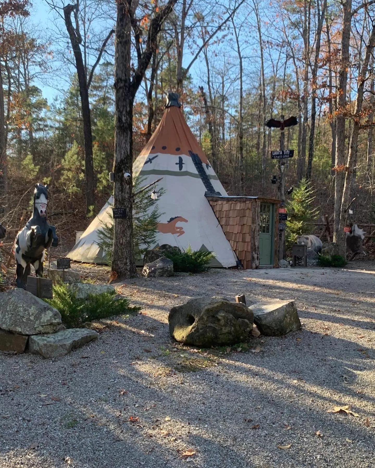 Day, Property Building in Fox Pass Cabins