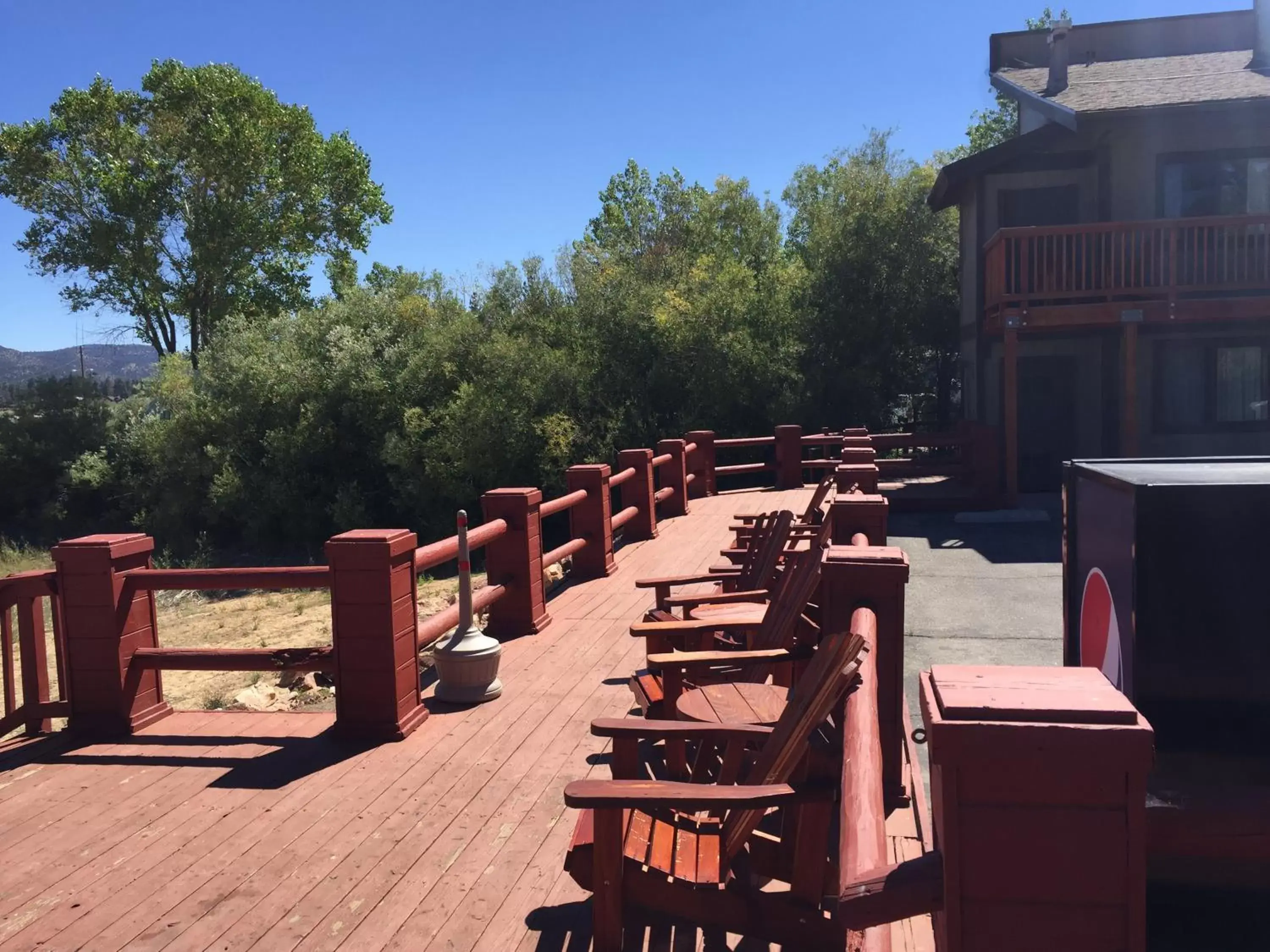 Patio, Restaurant/Places to Eat in Big Bear Frontier