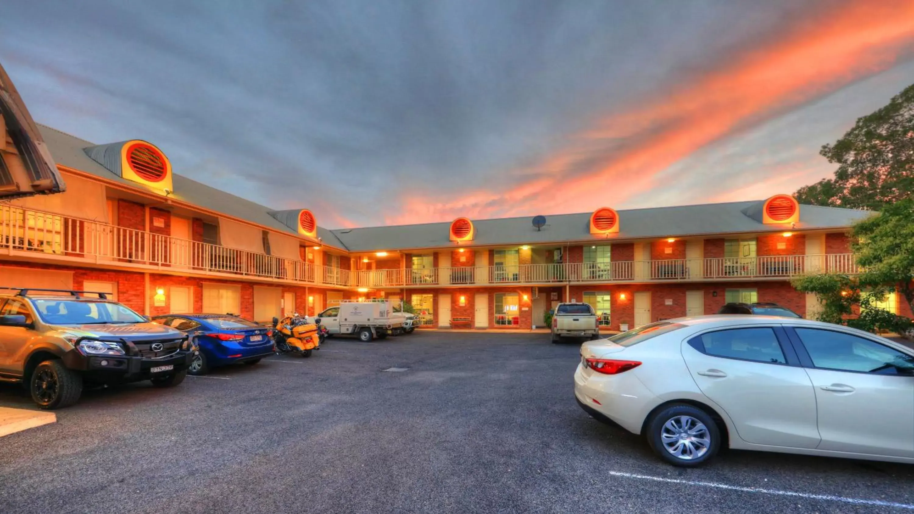 Property Building in Shearing Shed Motor Inn