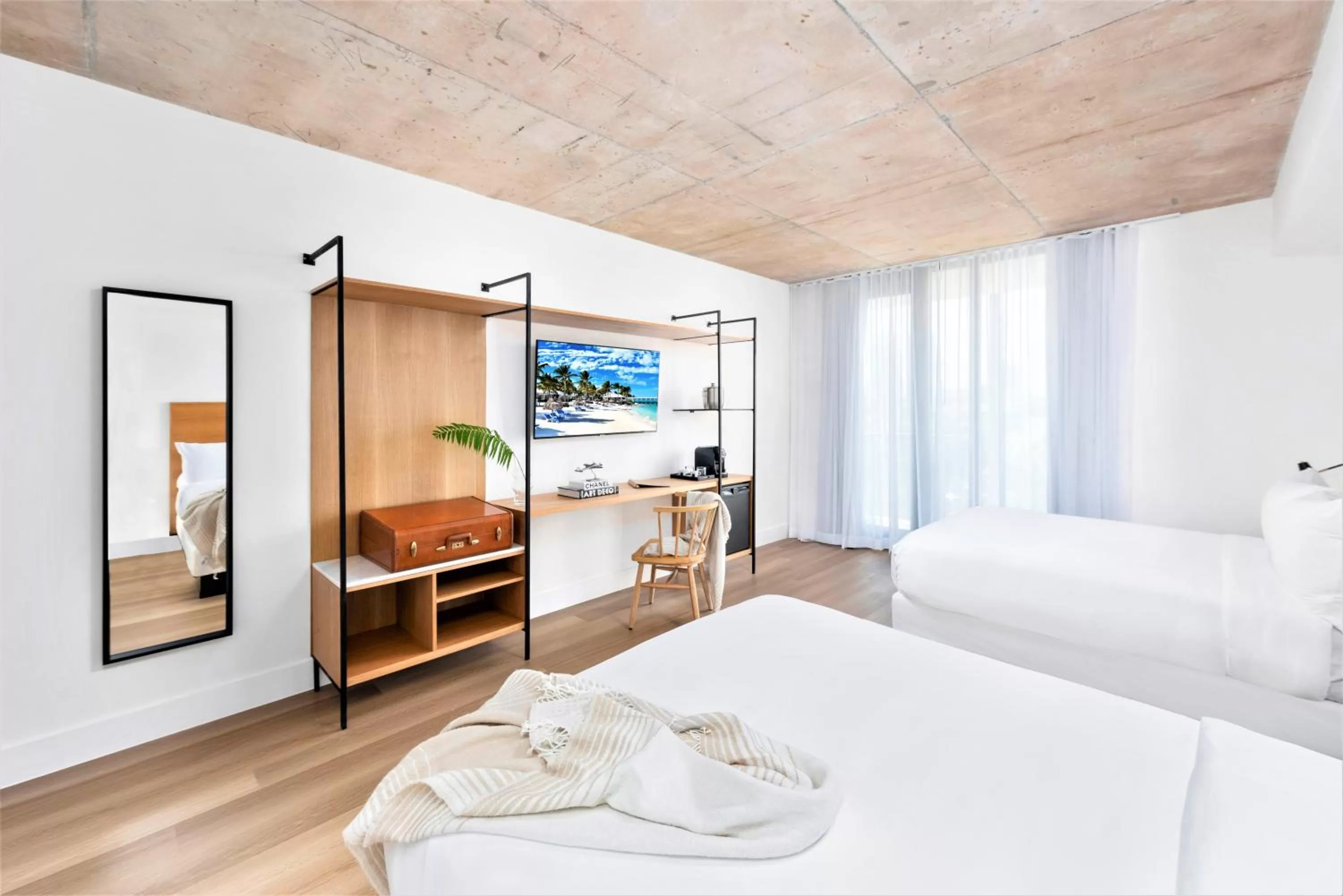 TV and multimedia, Bed in Upsun Hotel