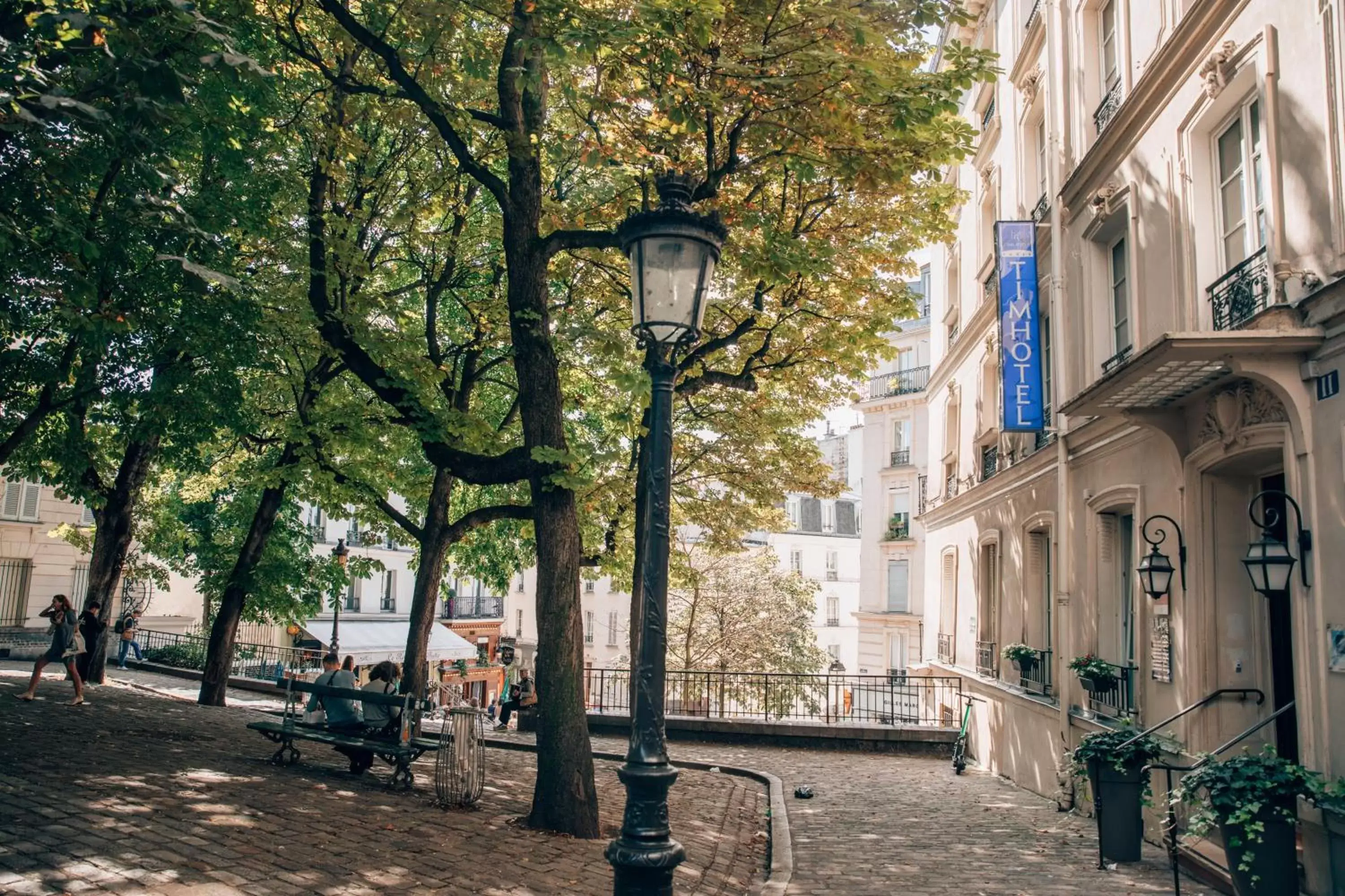 Facade/entrance in Timhotel Montmartre