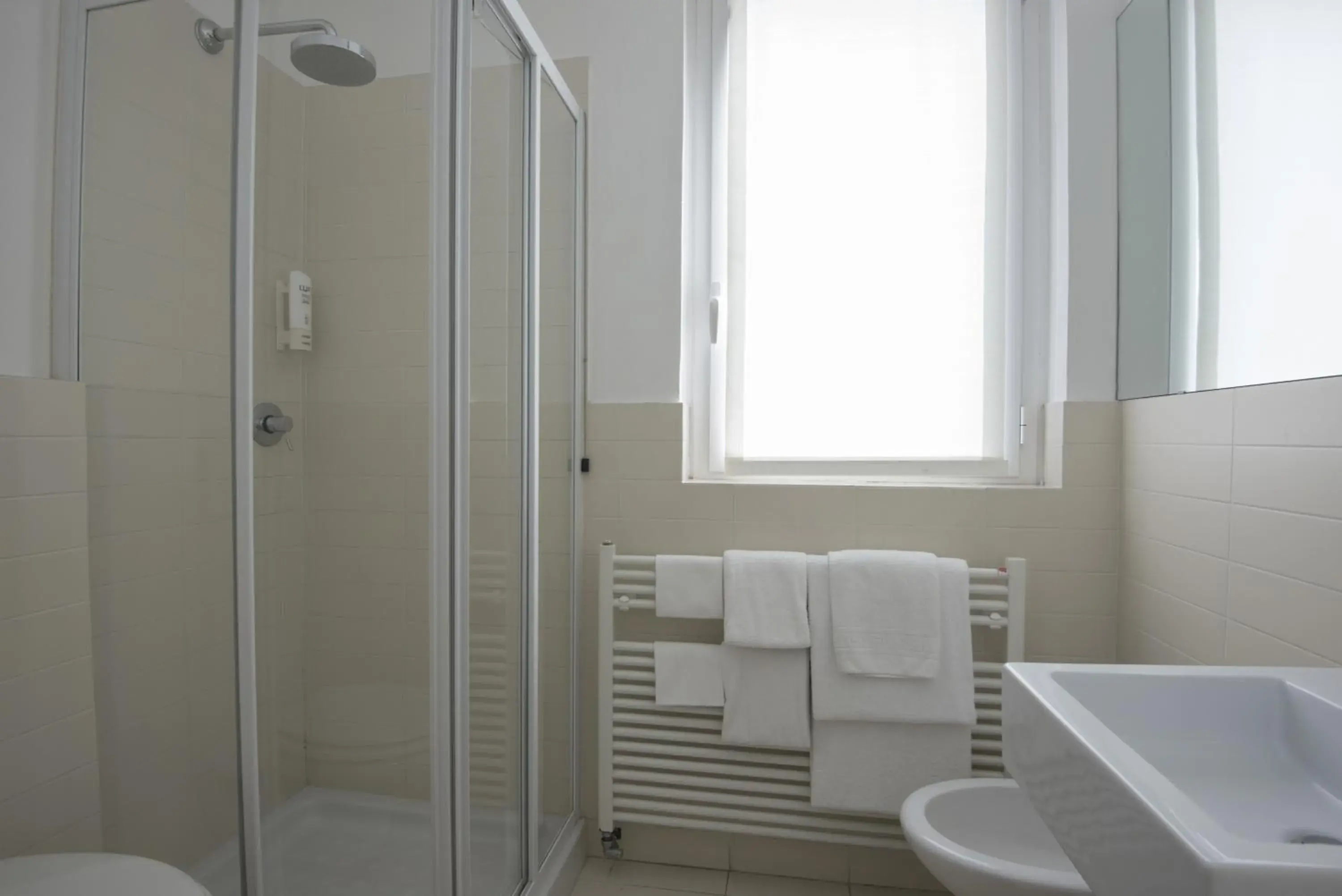 Bathroom in Hotel Serenella