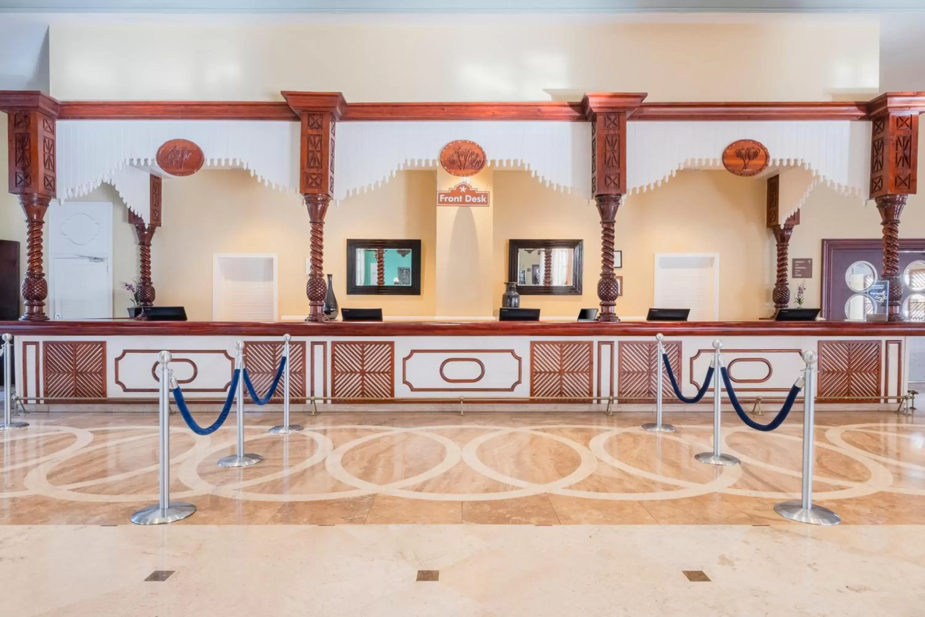 Lobby or reception in Iberostar Rose Hall Beach