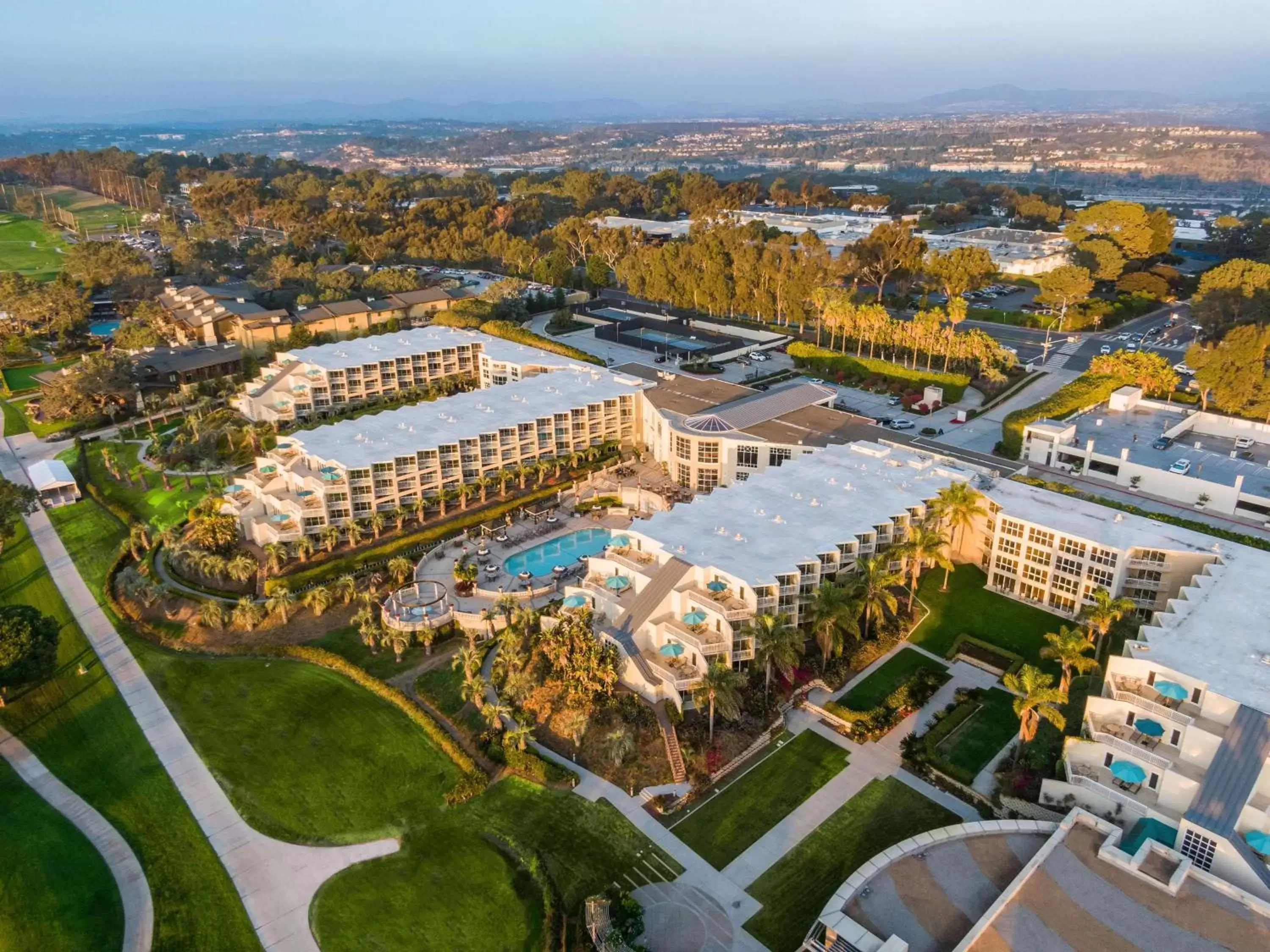 Property building, Bird's-eye View in Hilton La Jolla Torrey Pines