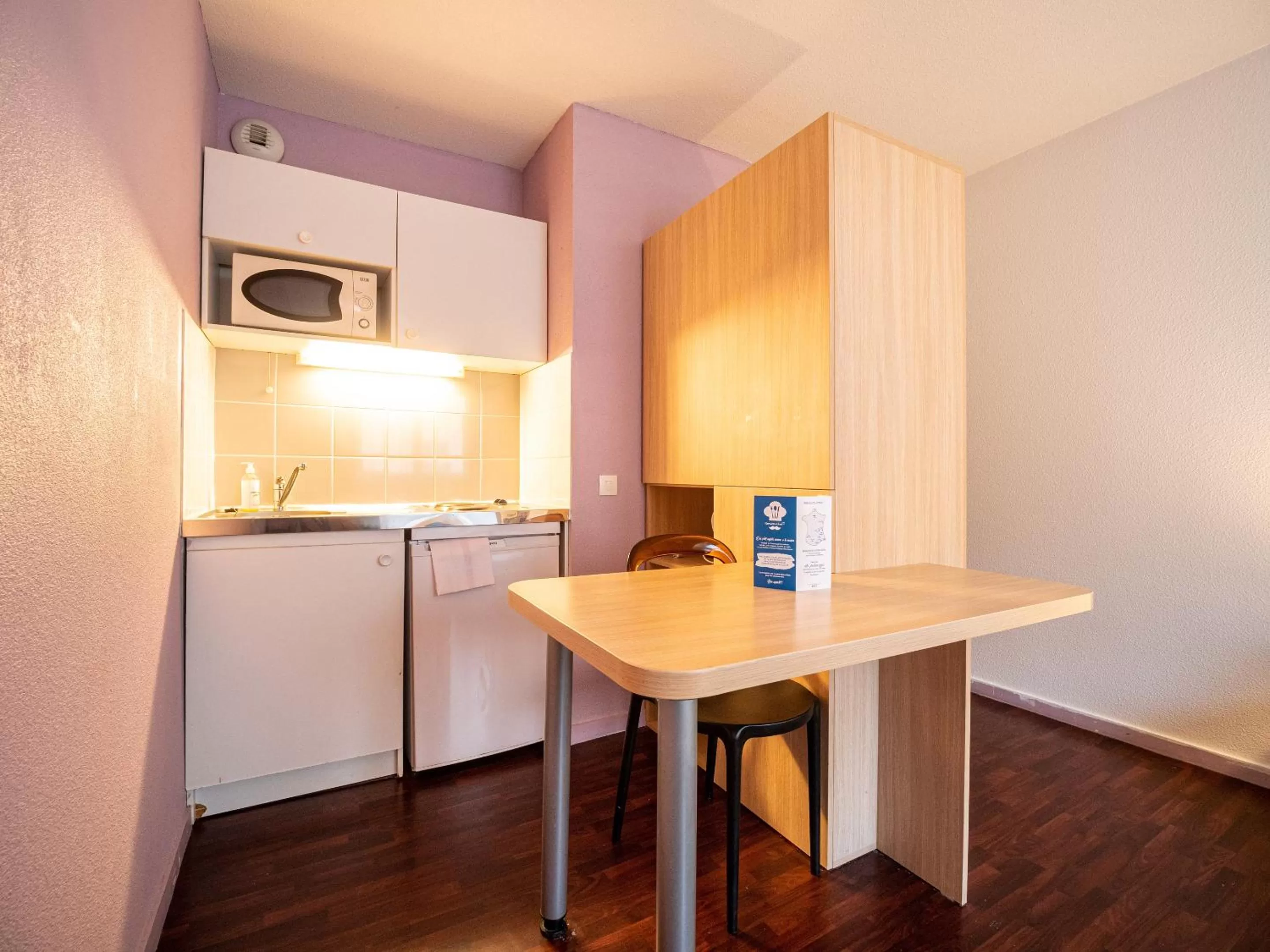 Kitchen or kitchenette in Residhotel St Etienne Centre