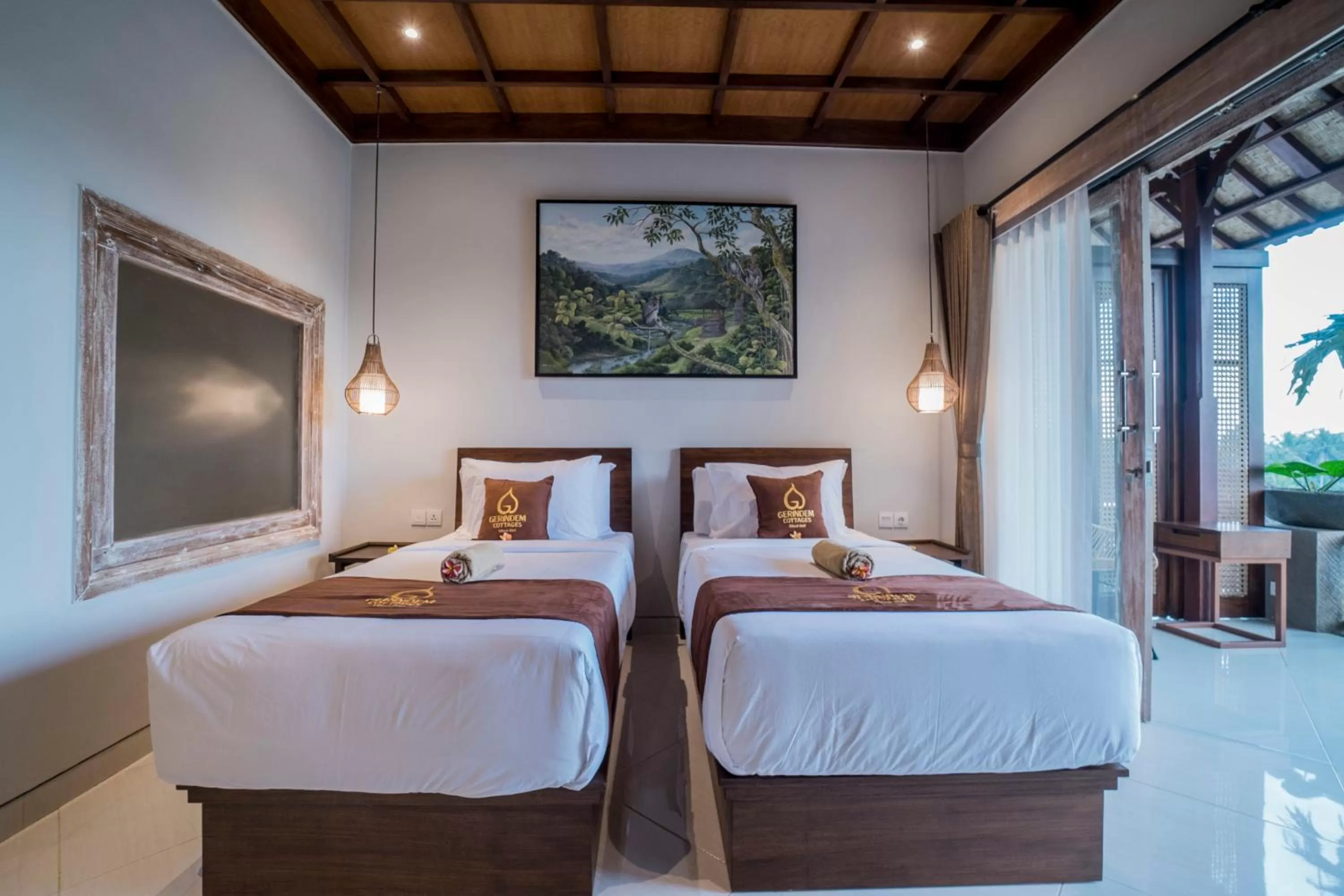 Bedroom, Bed in Gerindem Cottages