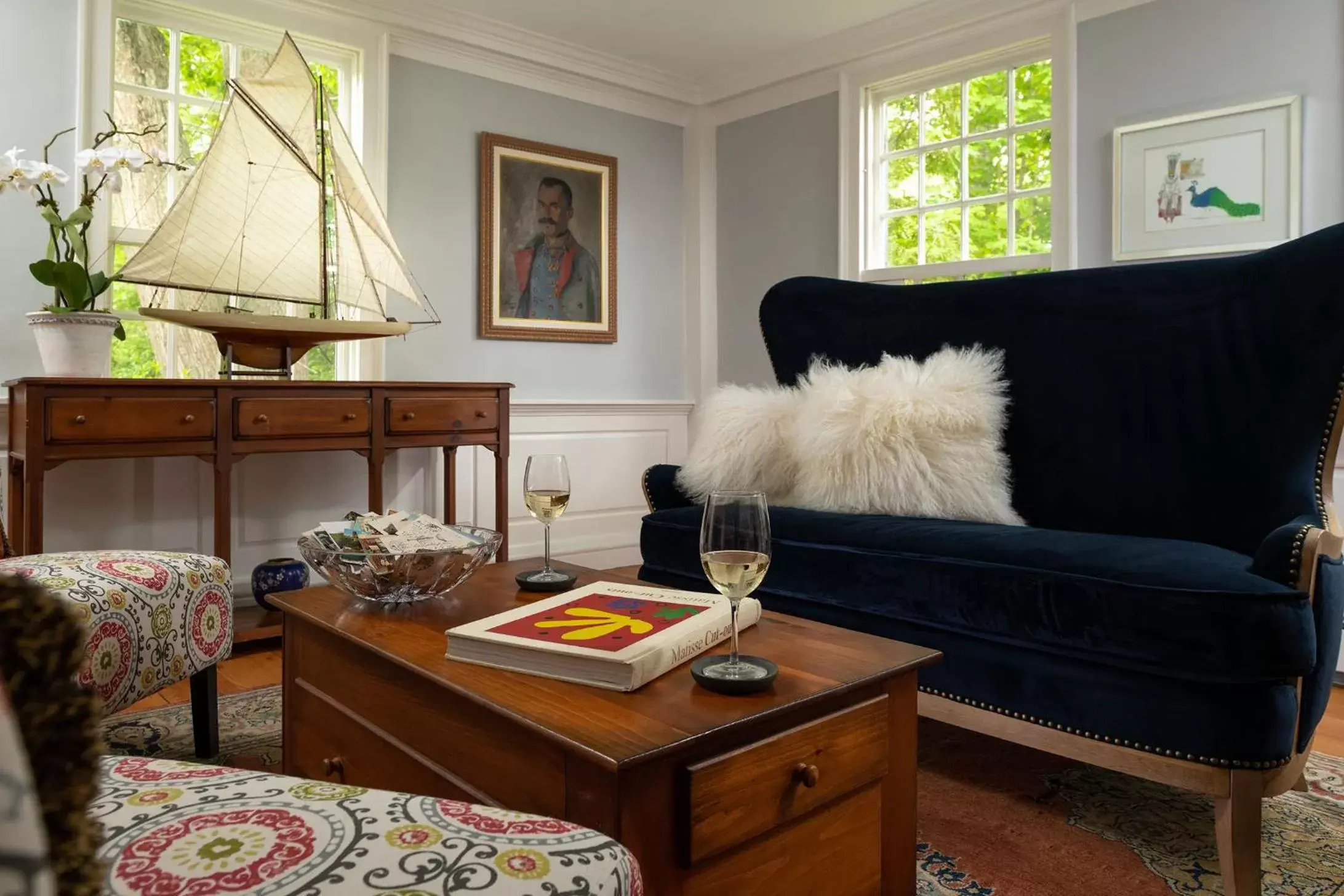 Seating Area in Waldo Emerson Inn