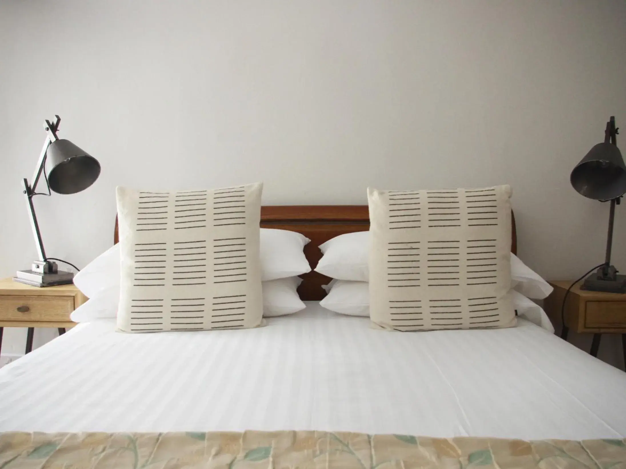 Deluxe Double Room with Bath in Tower House Guest House Deluxe Double Room with Bath in Tower House Guest House