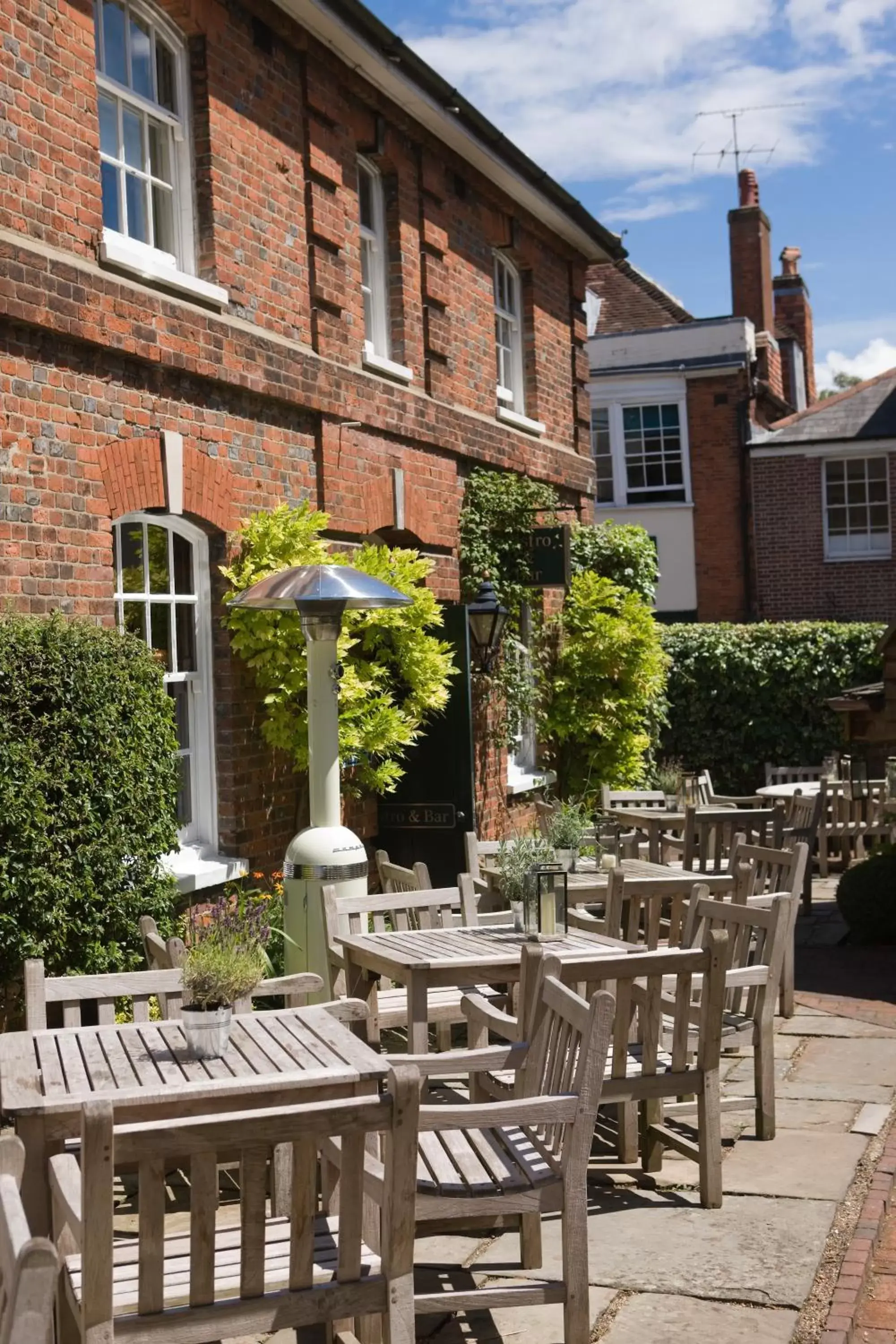 Patio, Restaurant/Places to Eat in Hotel du Vin Winchester