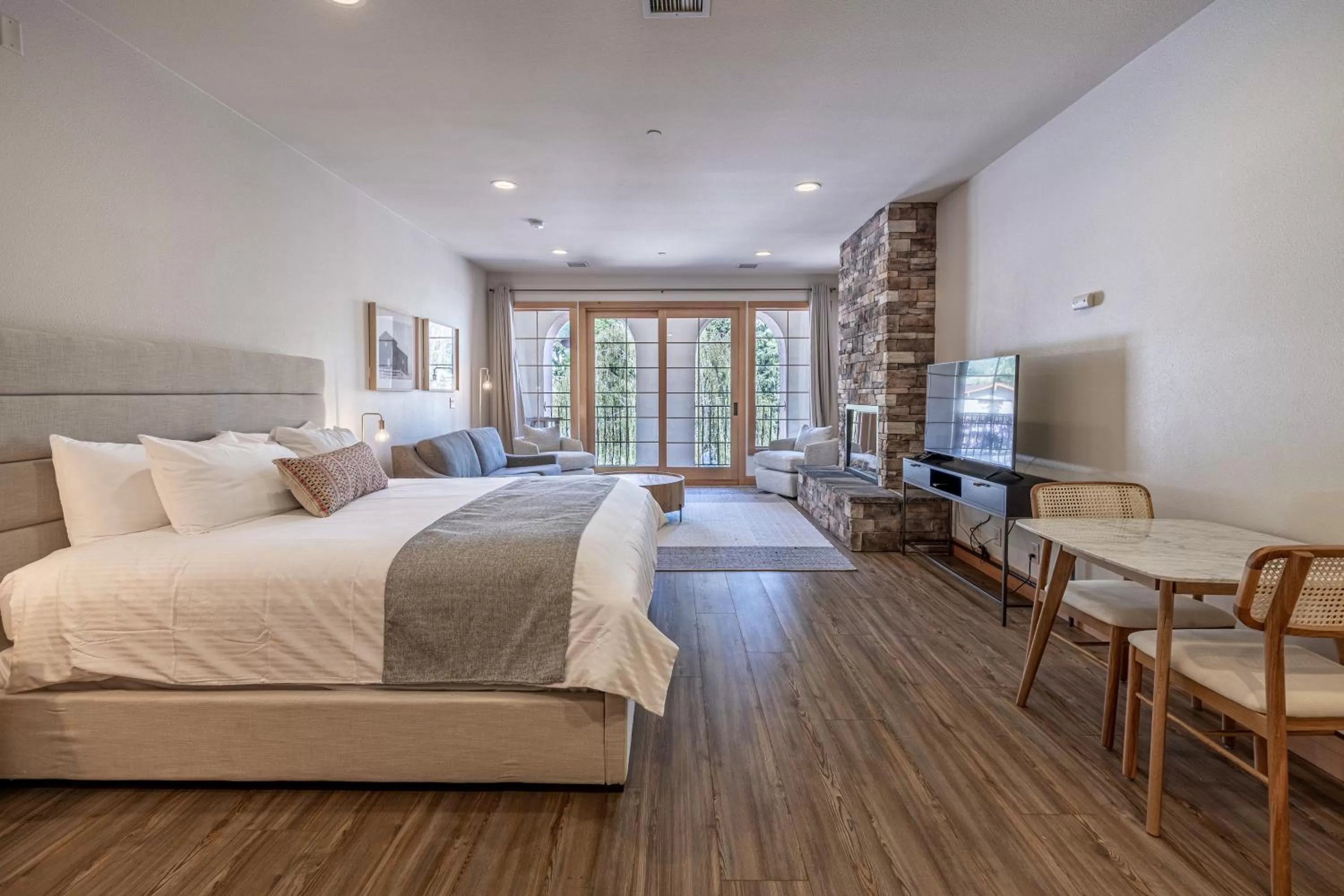 Bedroom, Bed in Alpen Dorf Pension