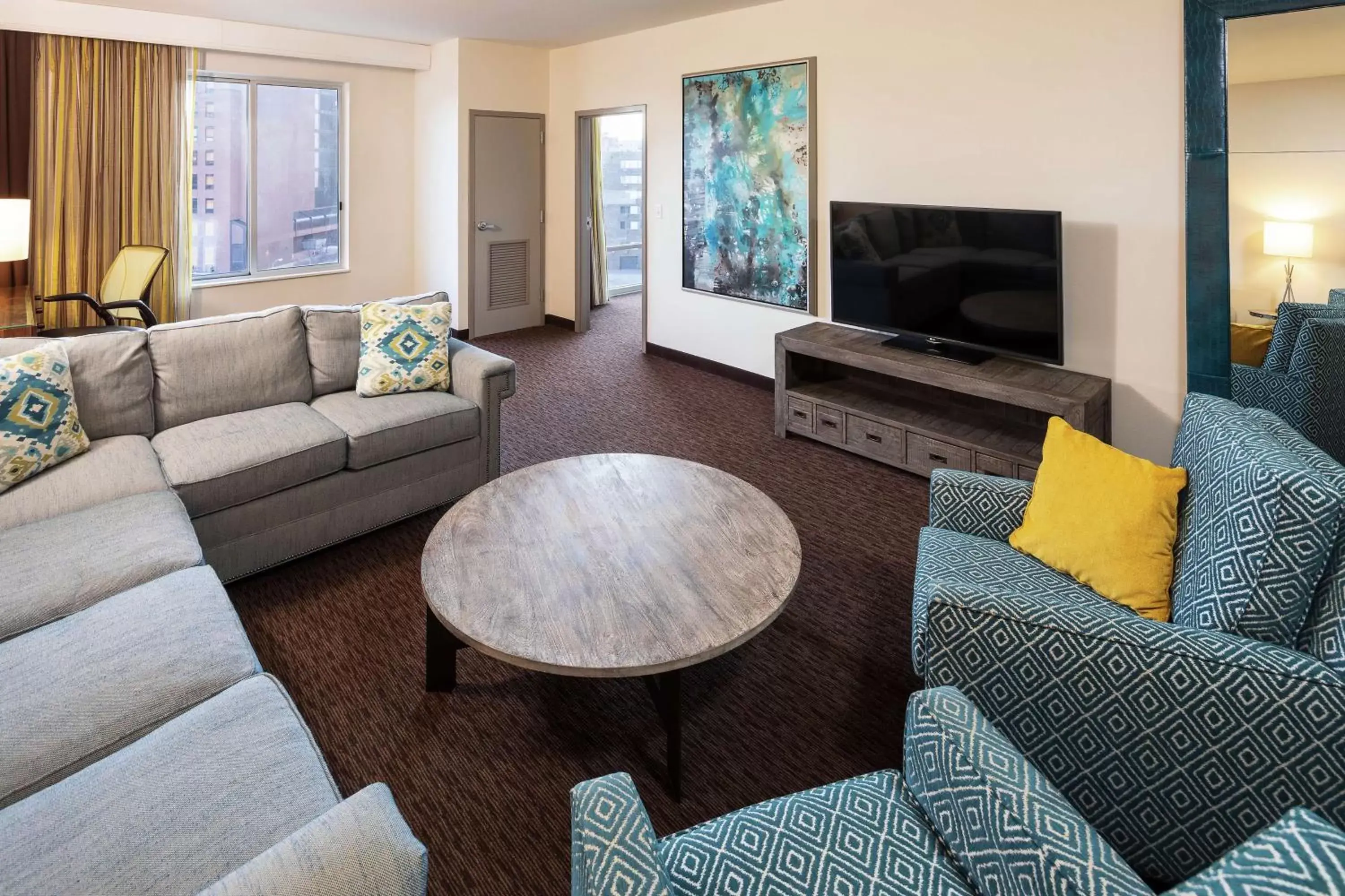 Bedroom, Seating Area in Hilton Garden Inn Sioux Falls Downtown