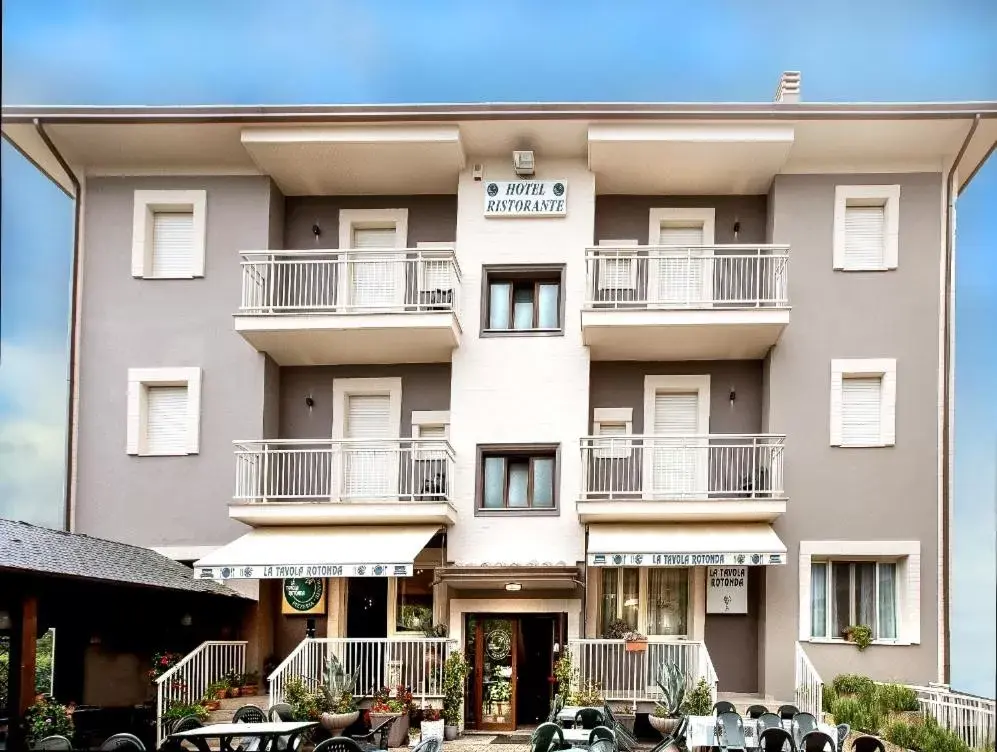 Property Building in Hotel La Tavola Rotonda