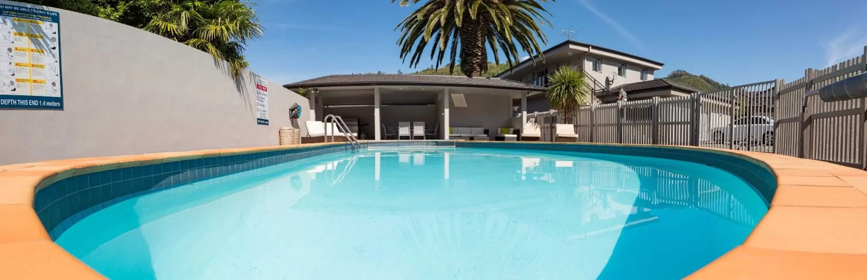 Swimming Pool in The Hotel Nelson