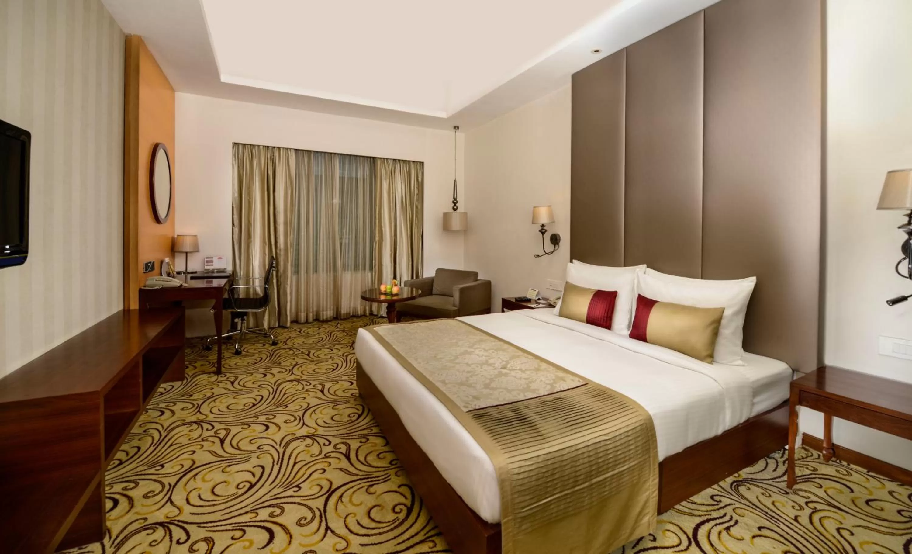 Bed in Pride Plaza Hotel, Kolkata