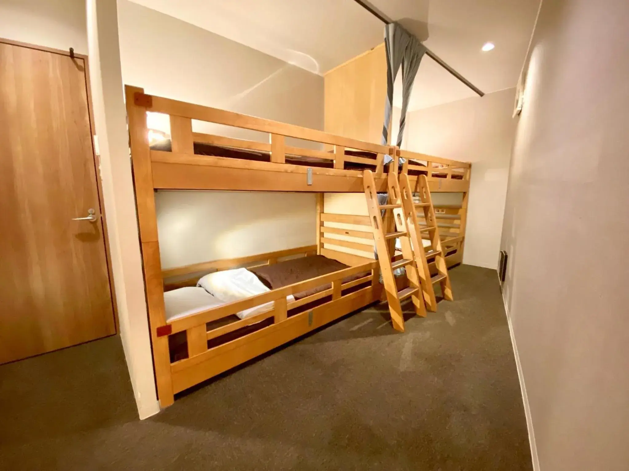 Bunk Bed in Osaka Guesthouse Nest