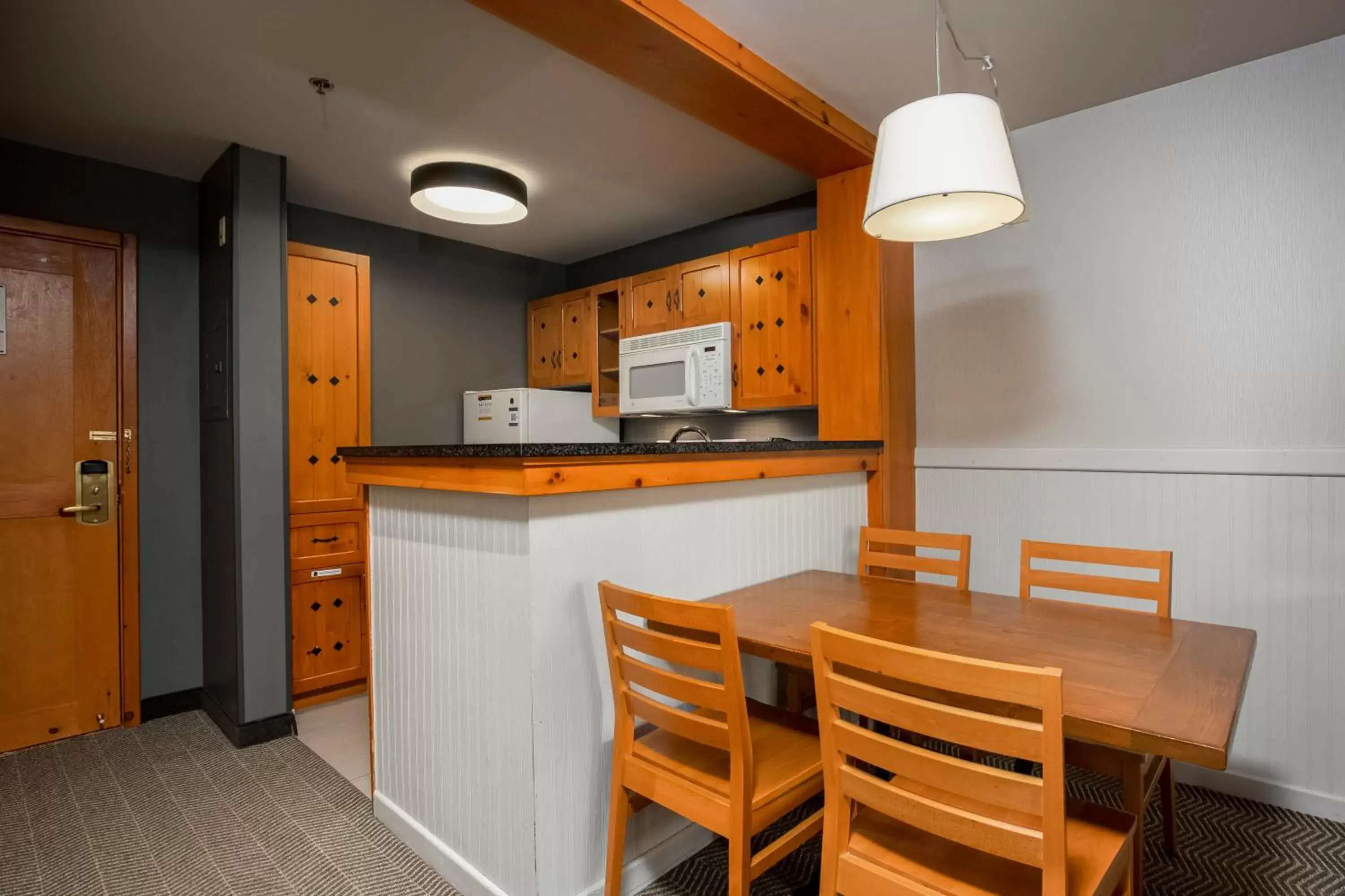 Kitchen/Kitchenette in Lodge de la Montagne