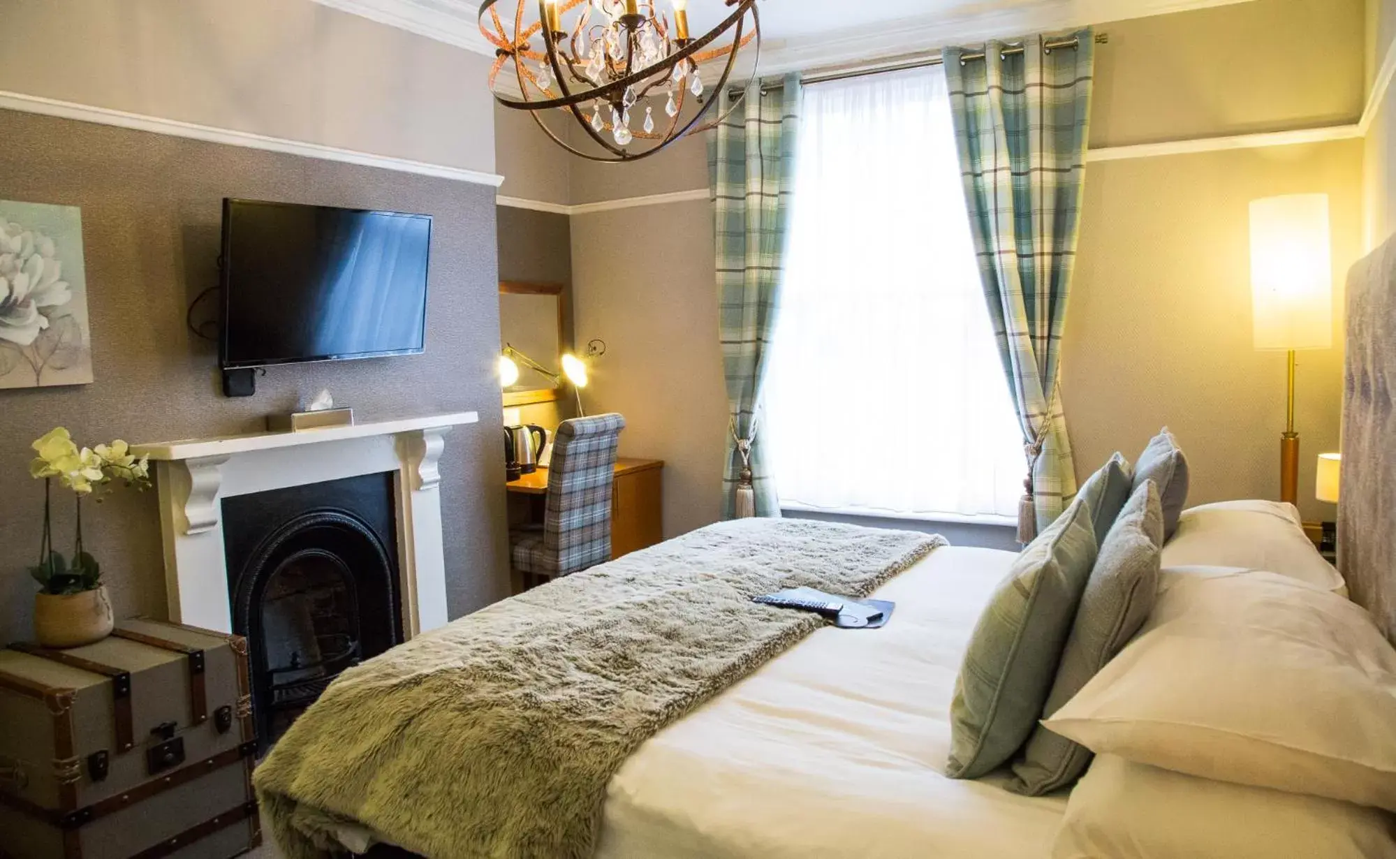 Bed in Hedley House Hotel & Apartments