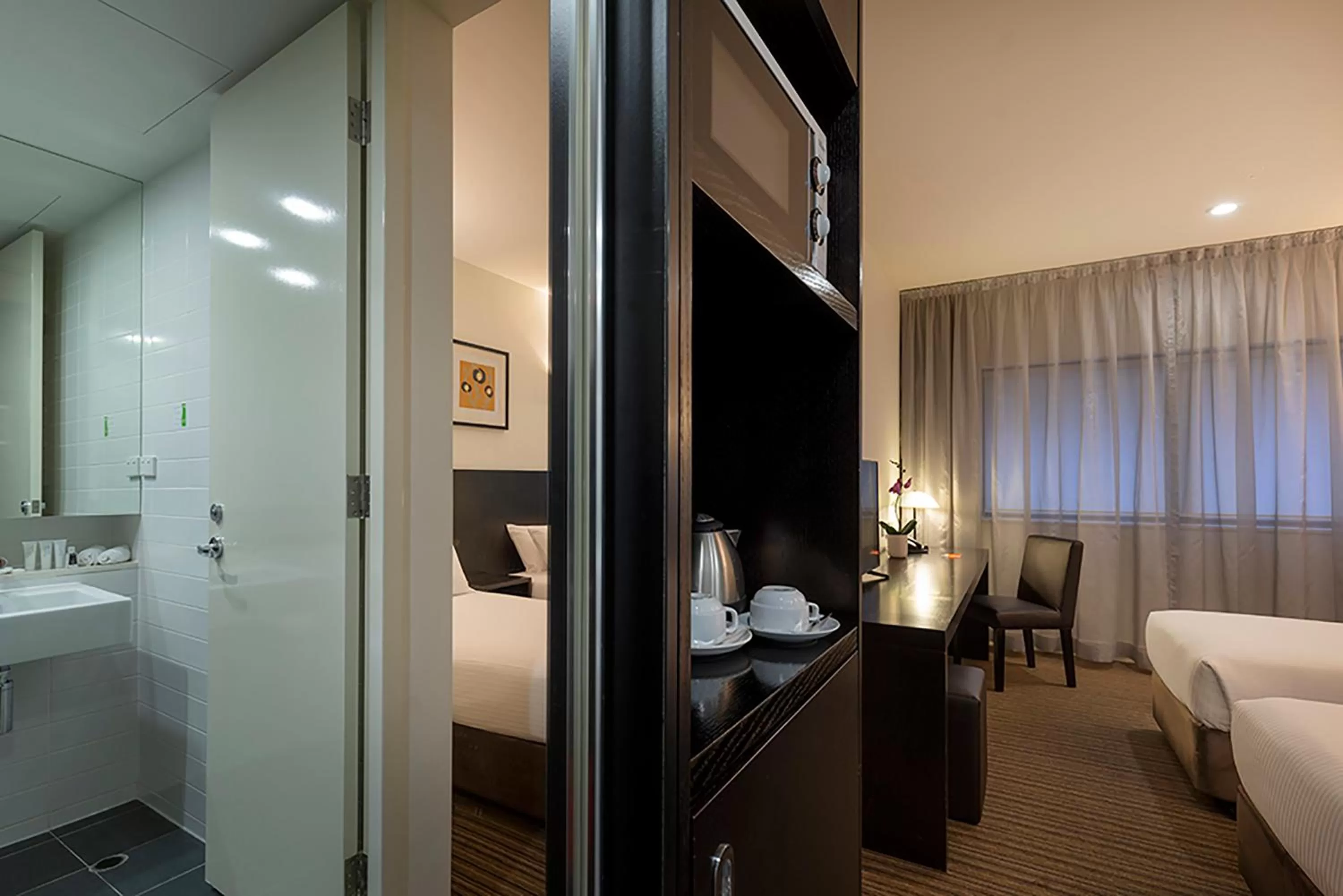 Bedroom, Bed in Causeway 353 Hotel