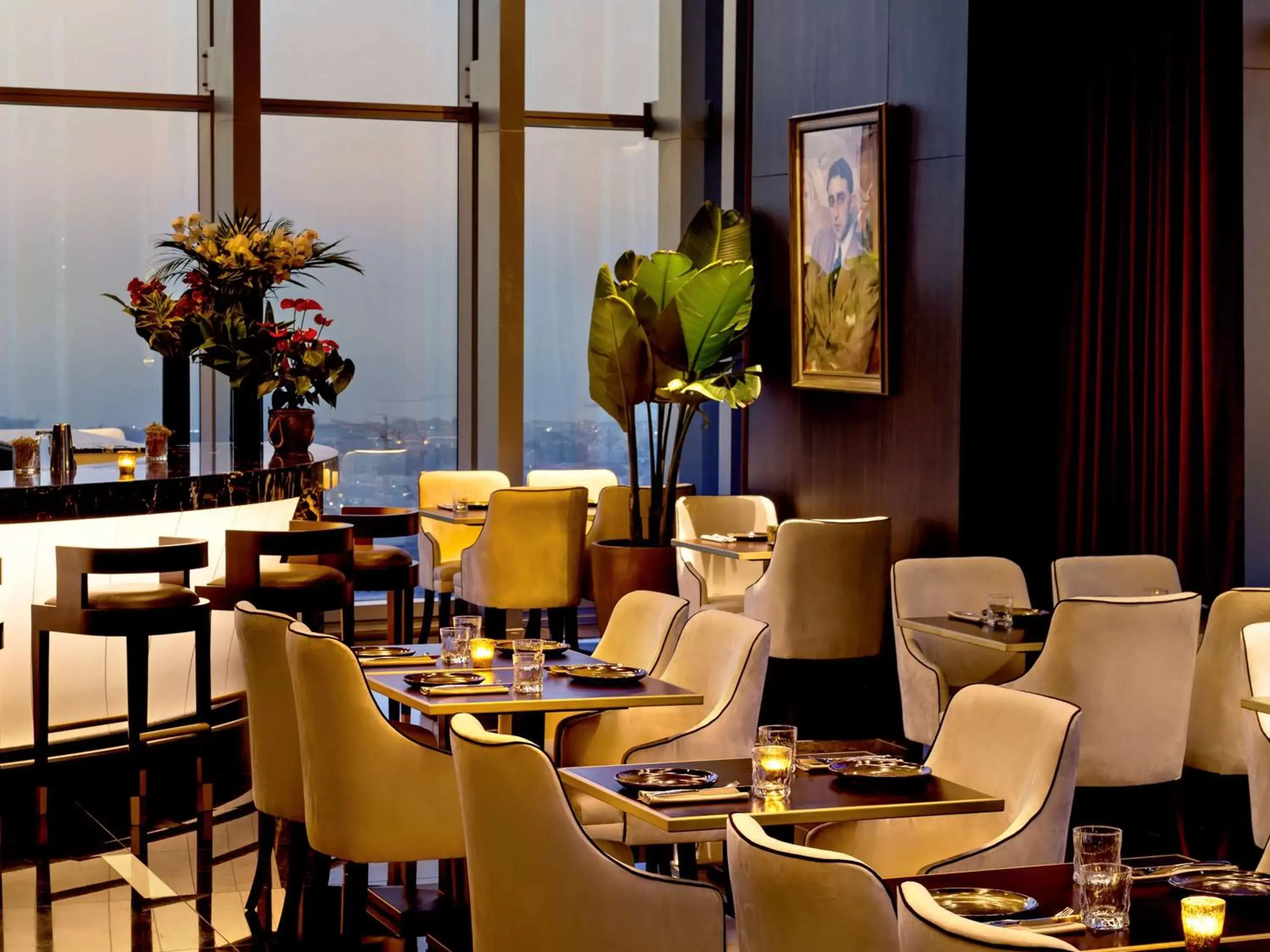 Restaurant/Places to Eat in Sofitel Dubai Downtown