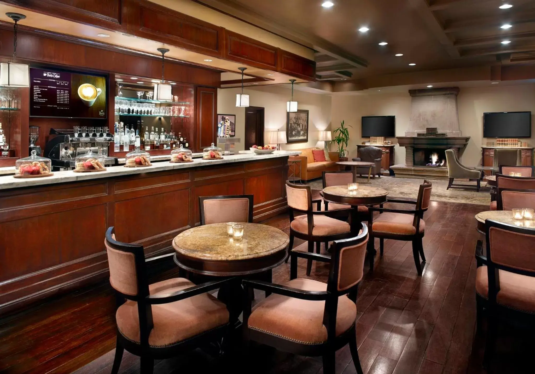 Lounge or bar, Lounge/Bar in Omni La Mansion del Rio