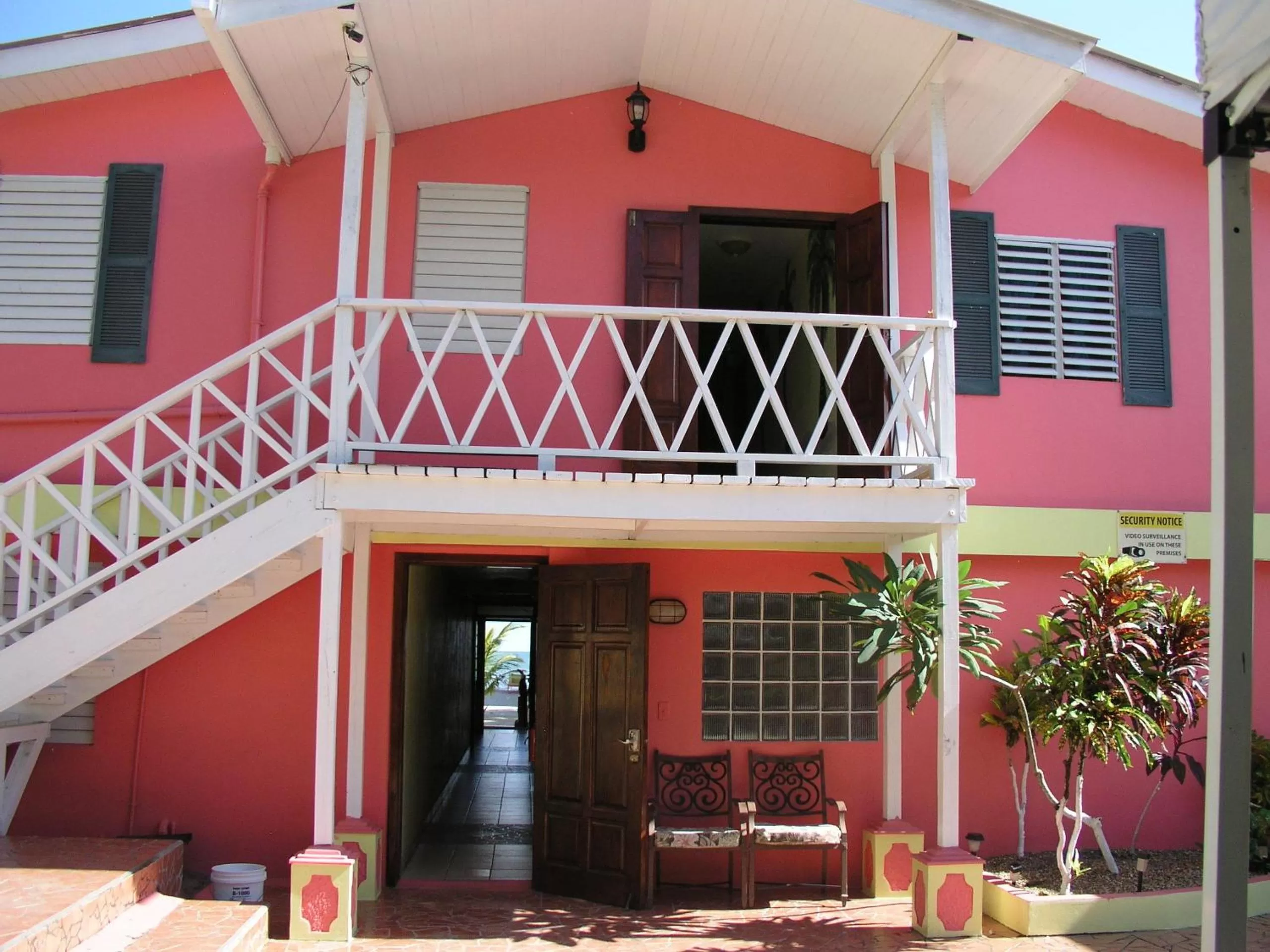 Facade/entrance in Alan's Paradise Hotel