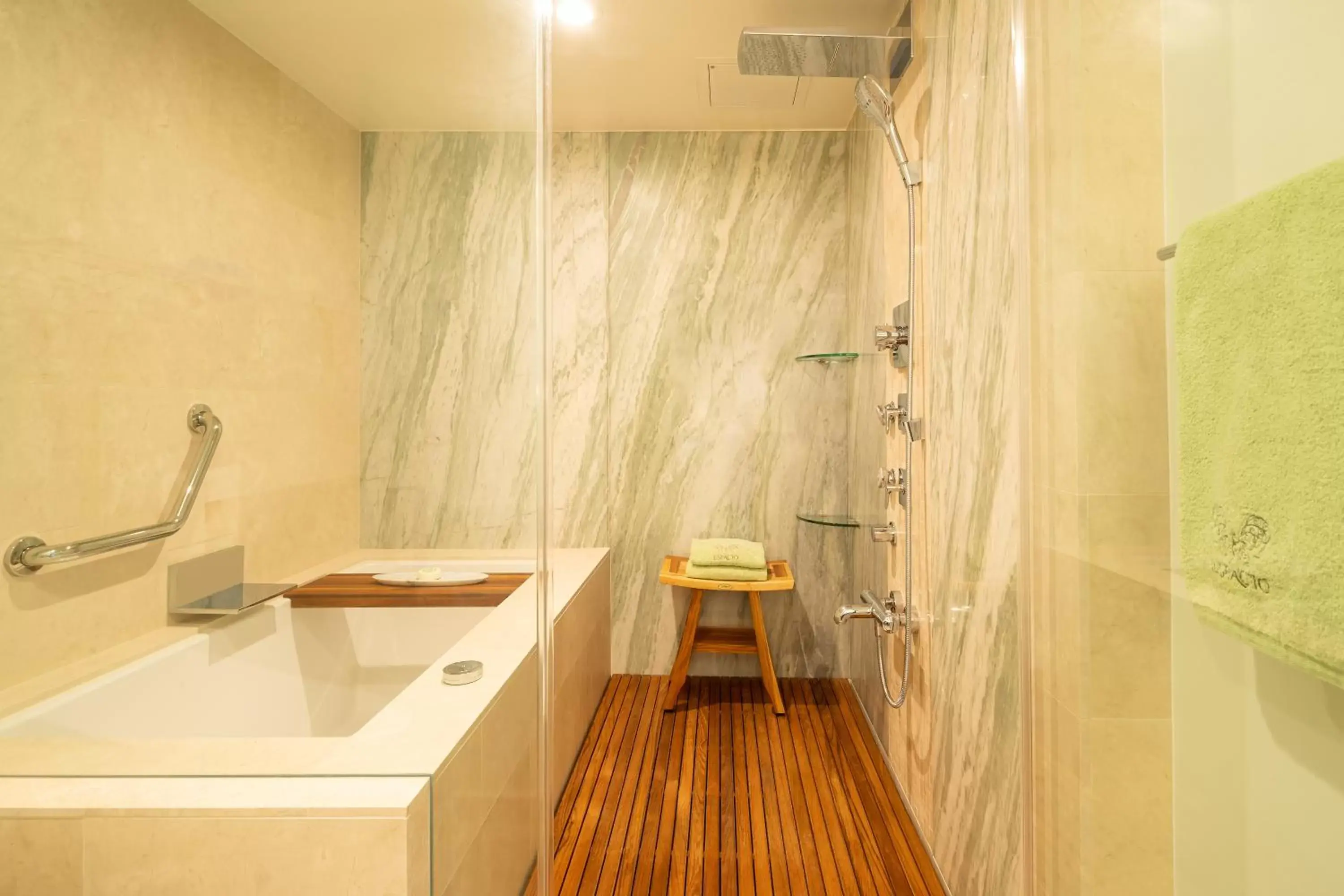 Shower, Bathroom in ESPACIO THE JEWEL OF WAIKIKI