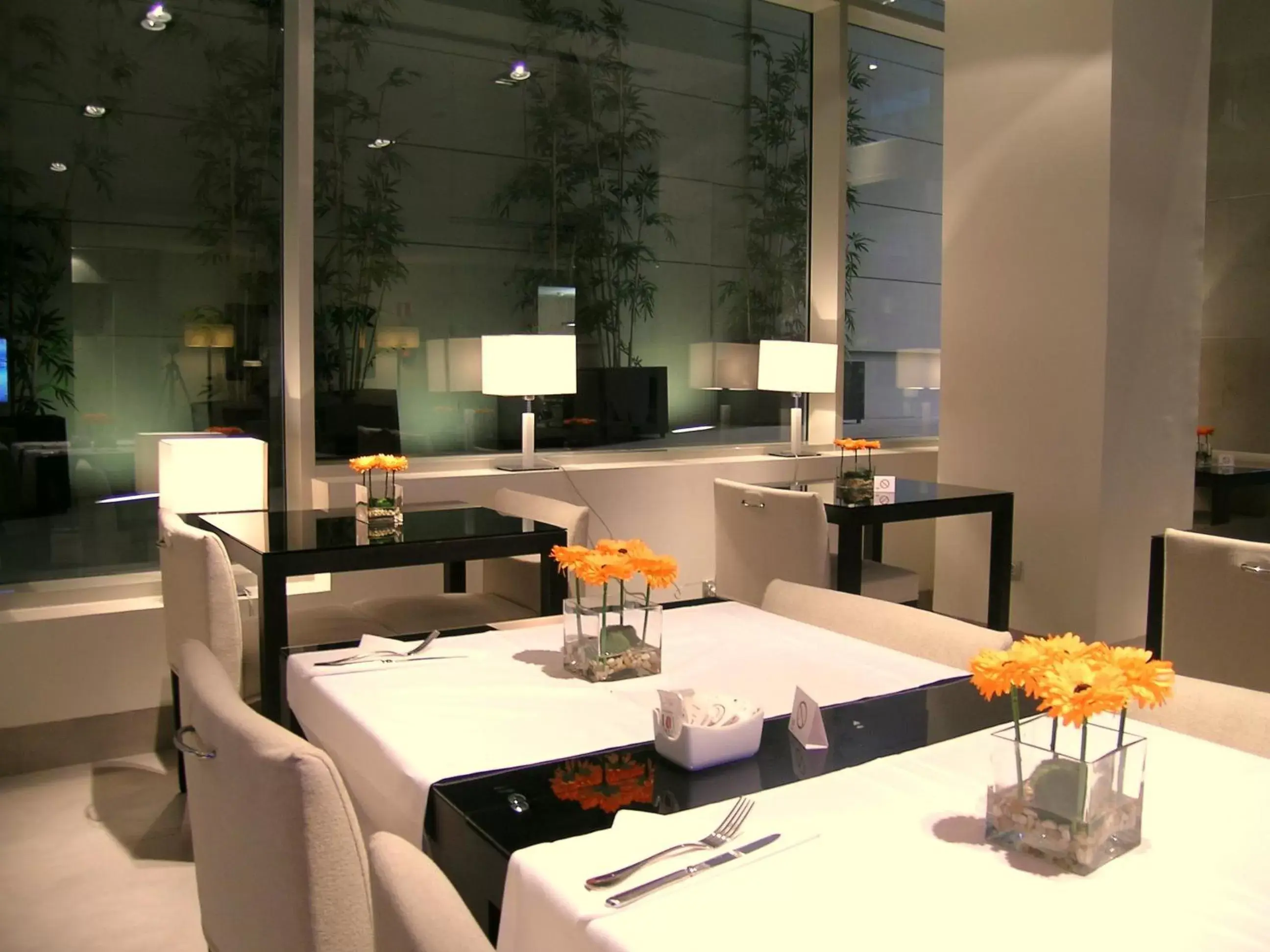 Breakfast, Restaurant/Places to Eat in Suites Viena Plaza de España