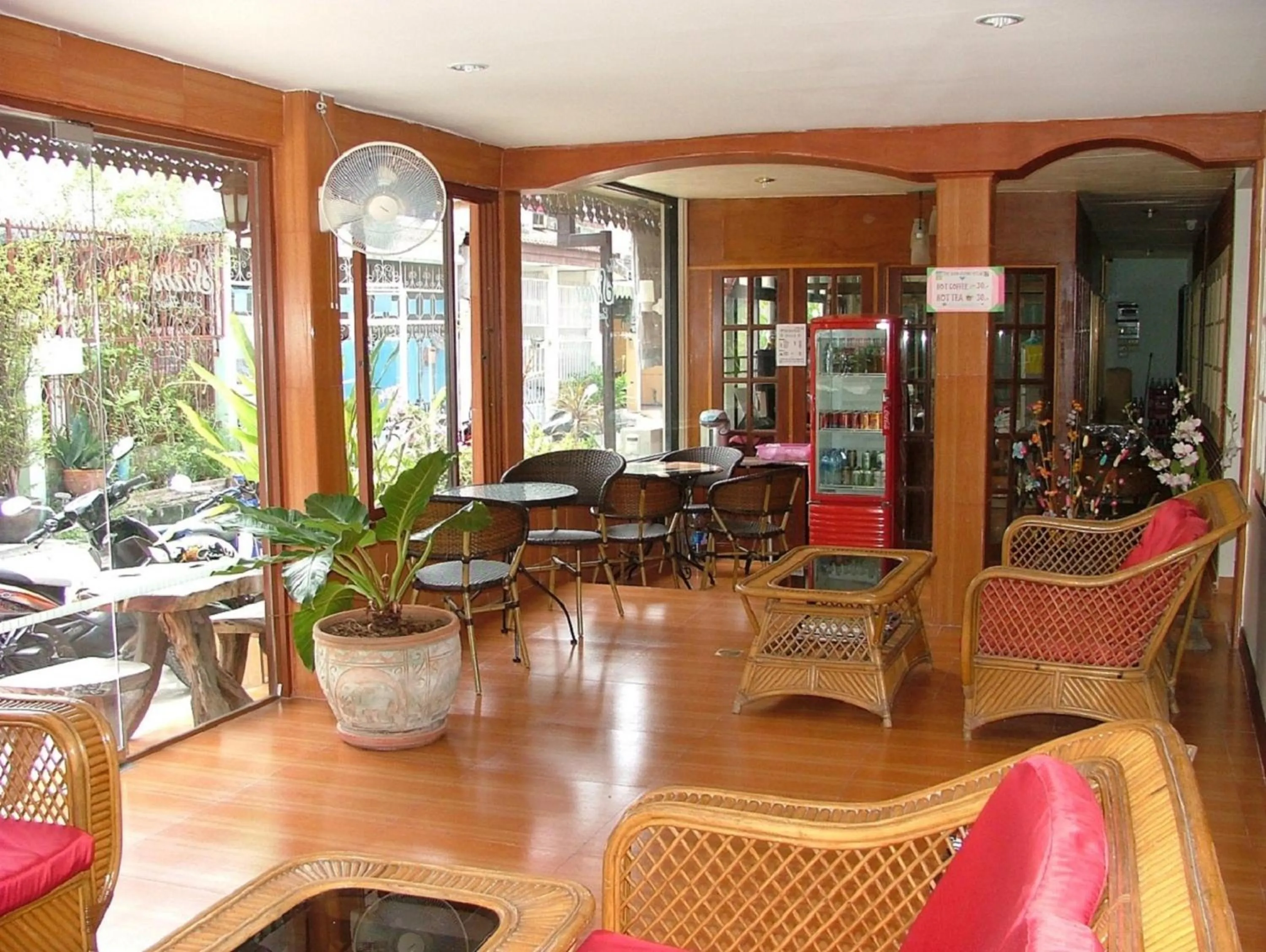 Lobby or reception in The Siam Guest House - SHA Extra Plus
