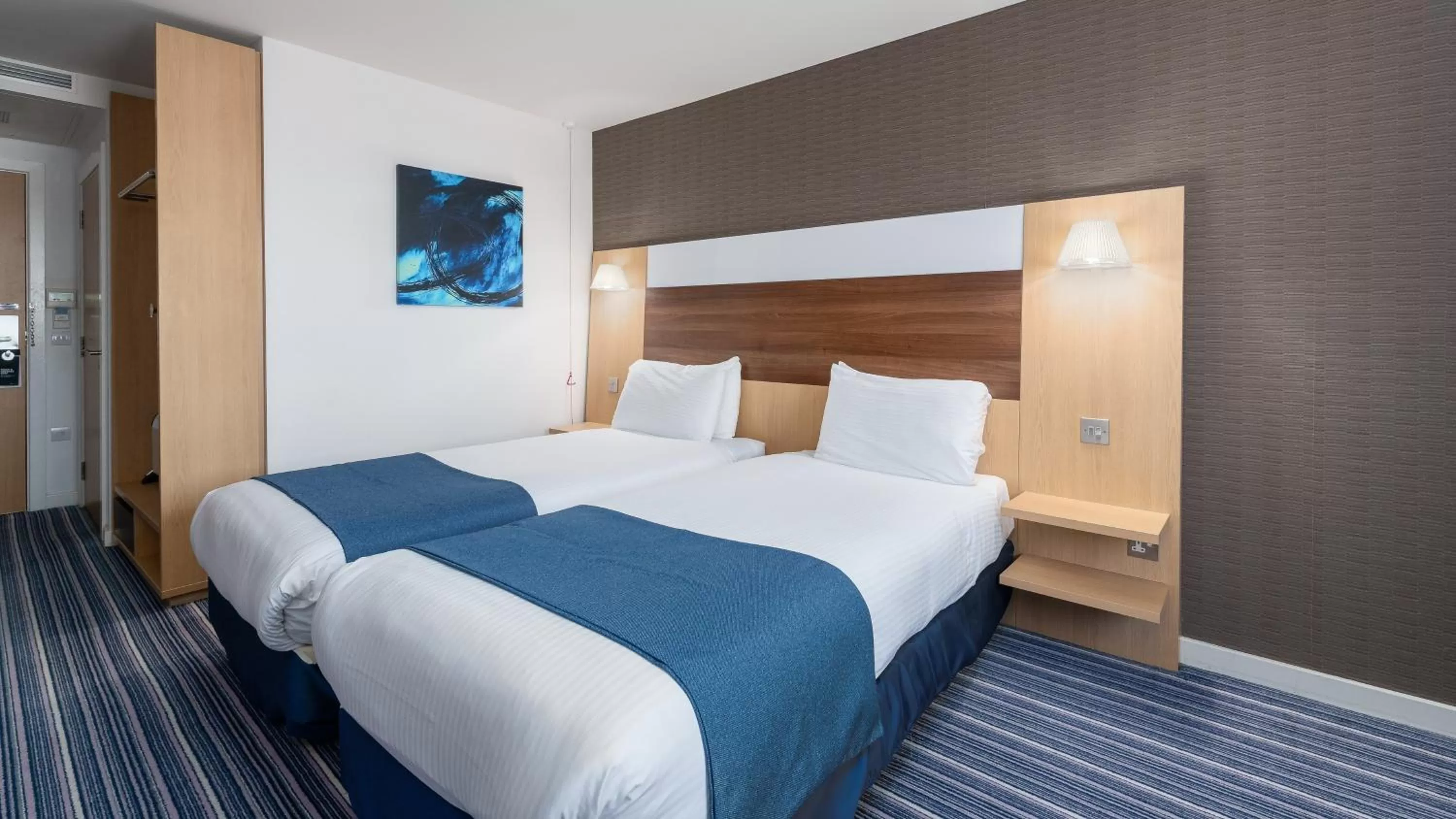 Photo of the whole room, Bed in Holiday Inn Express Leigh - Sports Village by IHG
