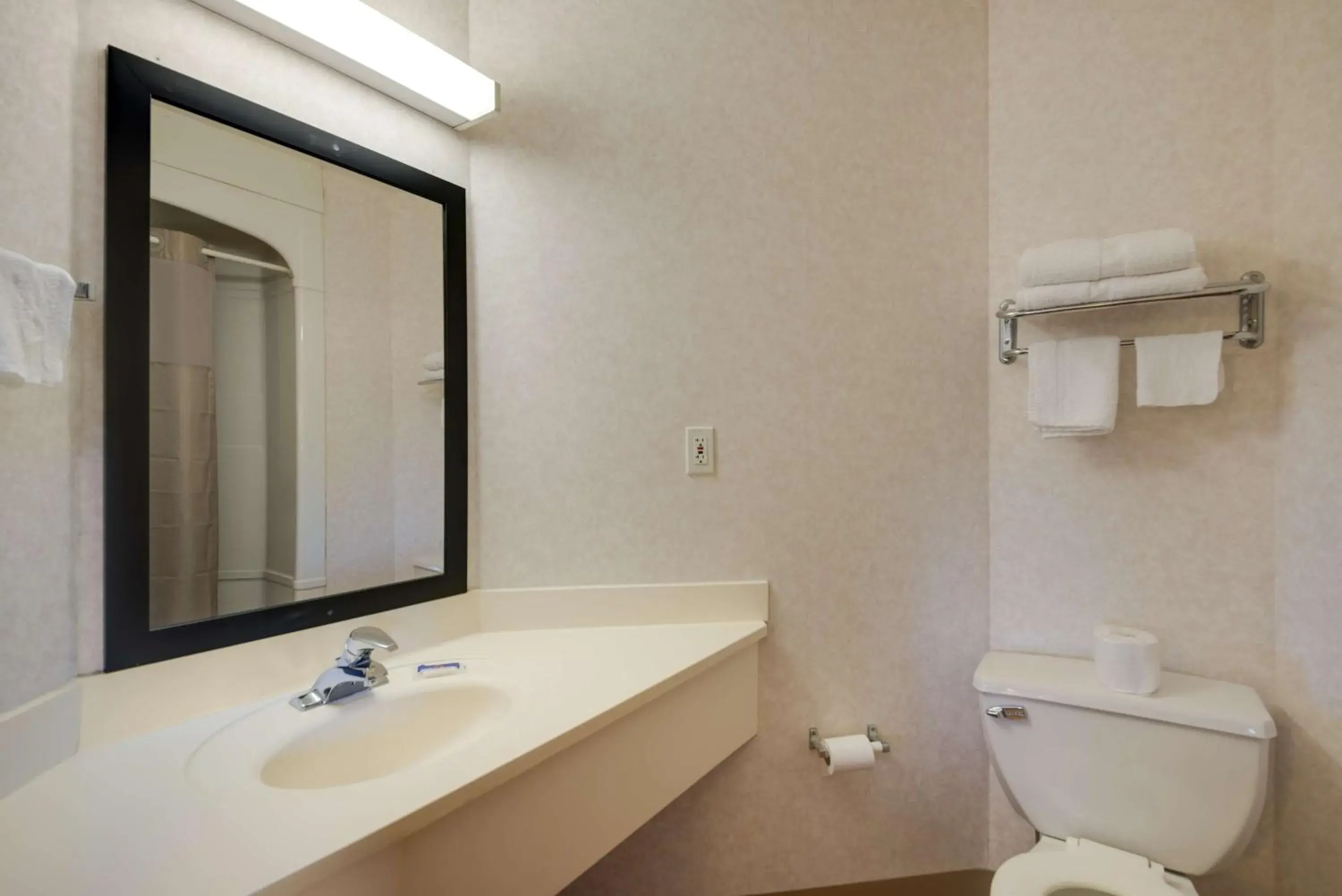 Photo of the whole room, Bathroom in Motel 6-Statesville, NC