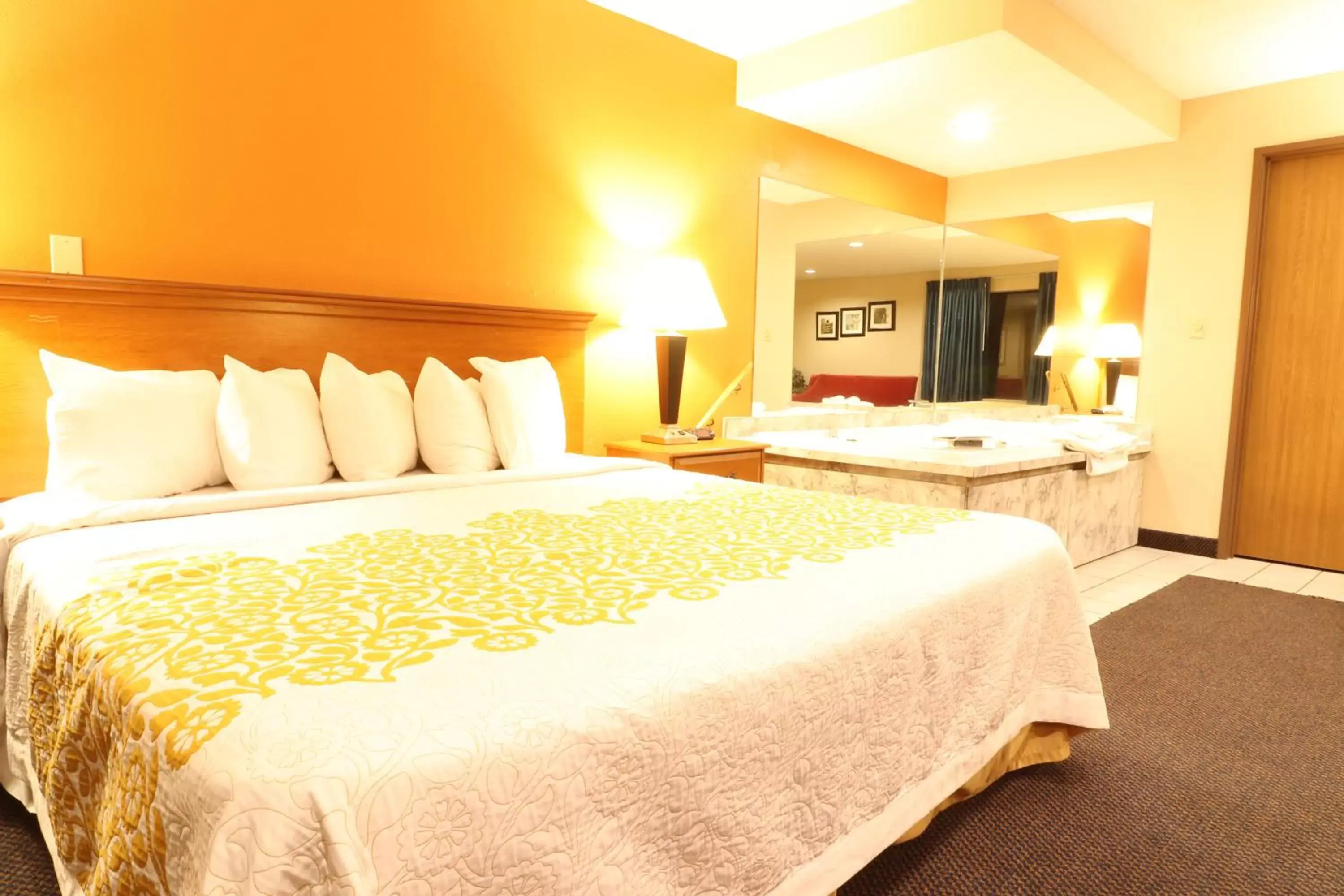 King Studio Suite with Sofa Bed and Hot Tub - Non-Smoking in Days Inn by Wyndham Black River Falls - Access to ATV Trail King Studio Suite with Sofa Bed and Hot Tub - Non-Smoking in Days Inn by Wyndham Black River Falls - Access to ATV Trail