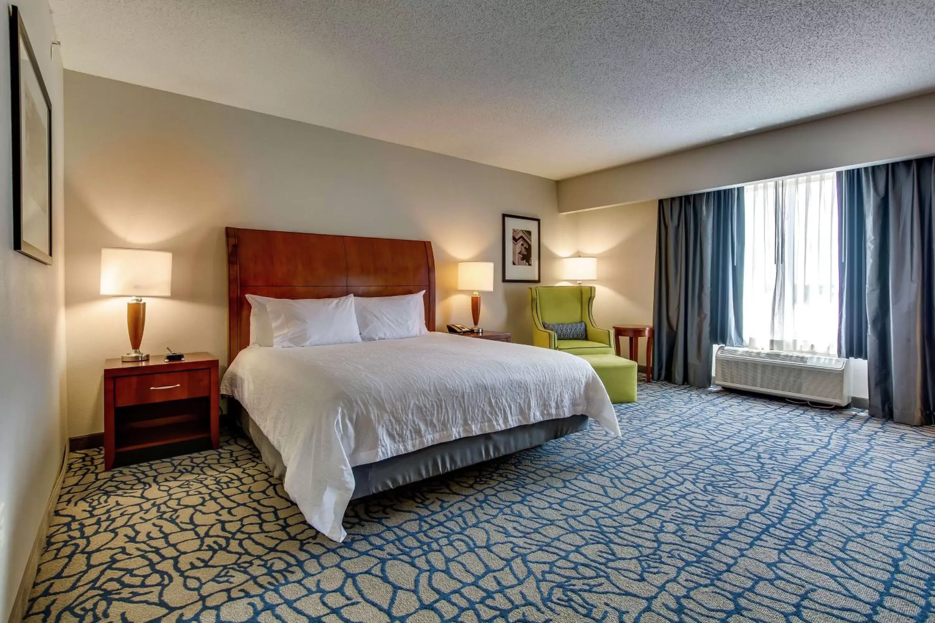 Bed in Hilton Garden Inn Louisville-Northeast