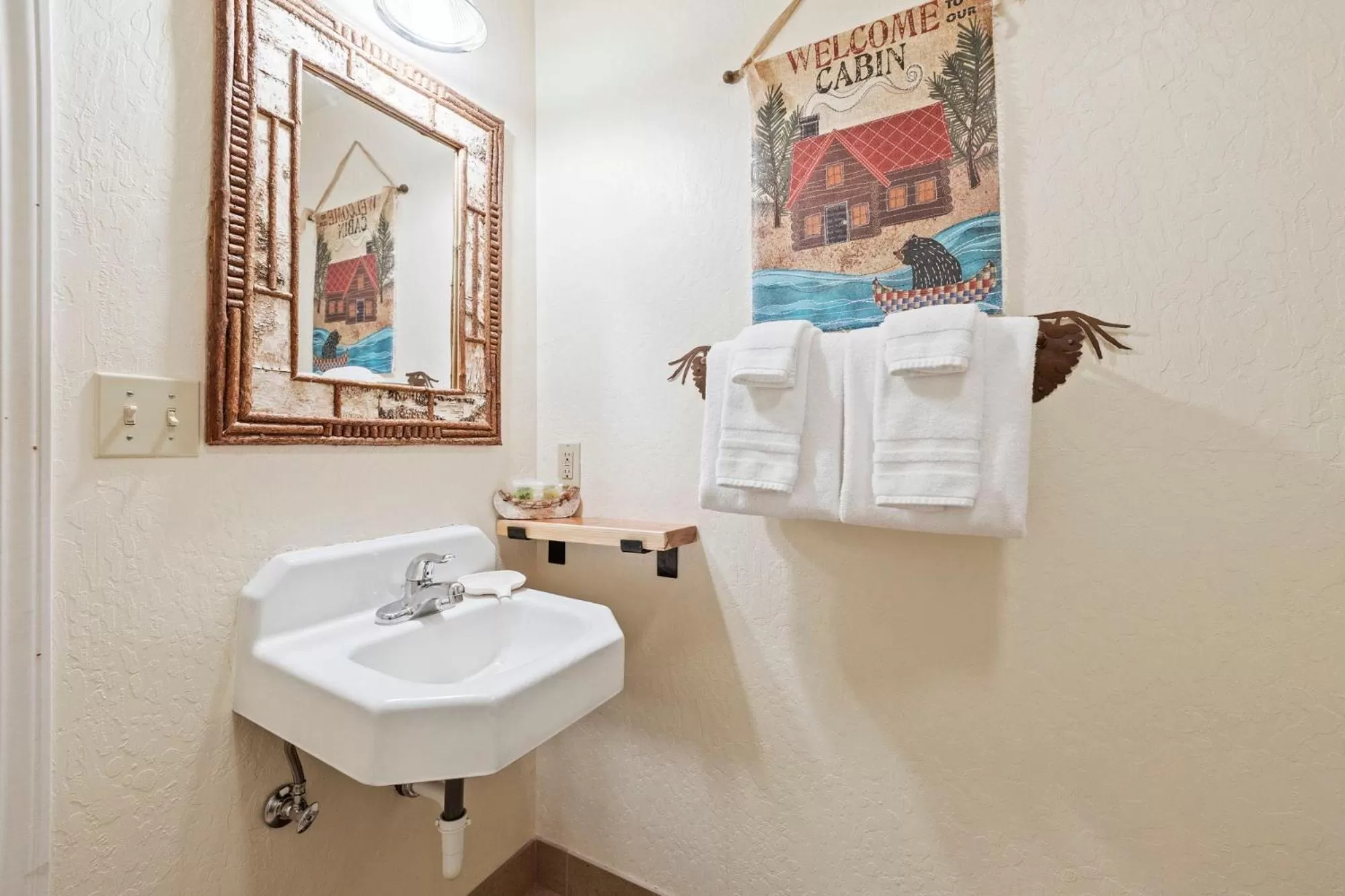 Bathroom in Mother Nature's Inn