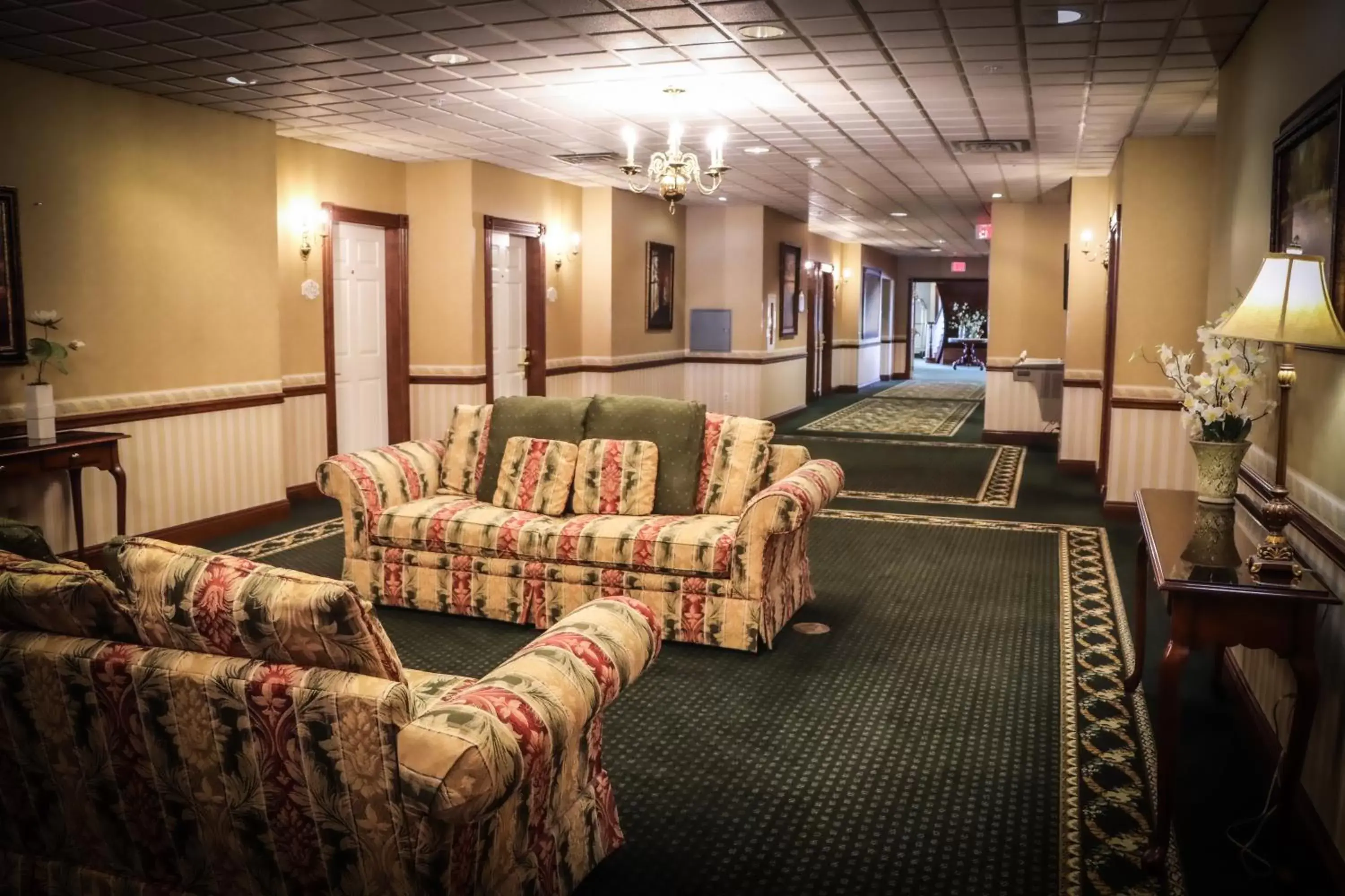 Floor plan, Seating Area in Inn at Amish Door